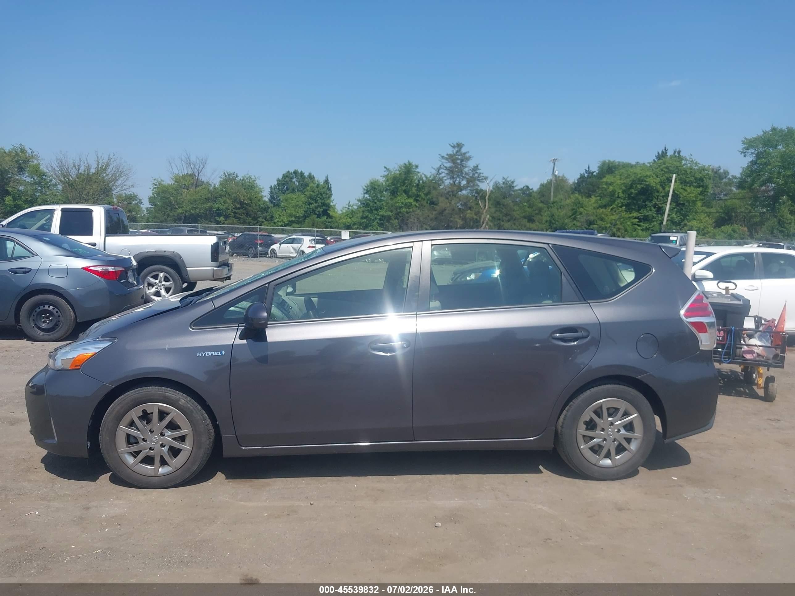 2015 Toyota Prius V Three Gray vin: JTDZN3EU3FJ020865