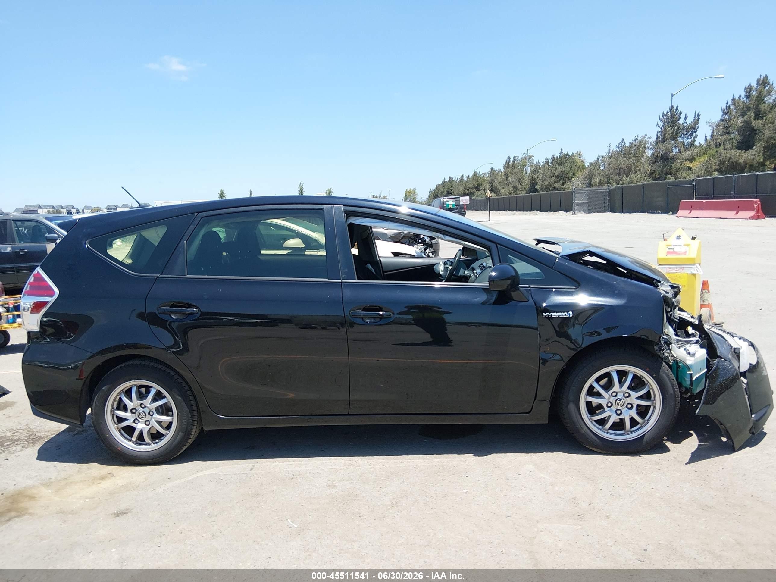 2015 Toyota Prius V Three Black vin: JTDZN3EU3FJ021238