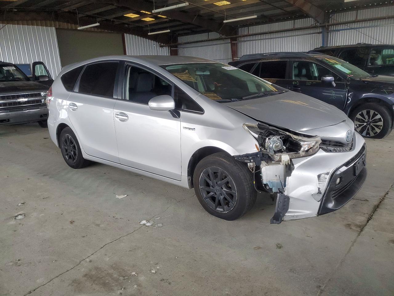 2015 Toyota Prius V Two Silver vin: JTDZN3EU3FJ034619