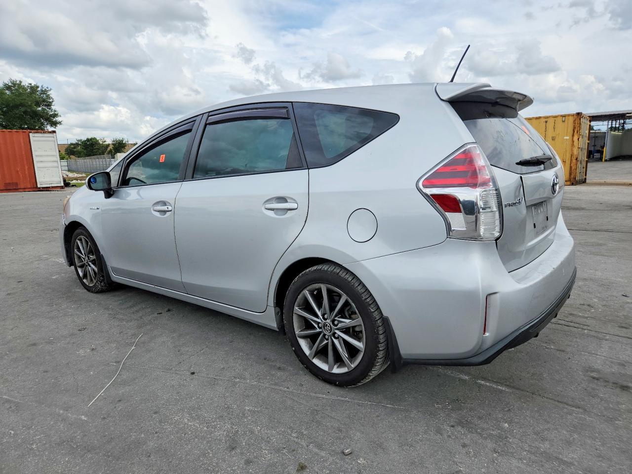 2015 Toyota Prius V Five Silver vin: JTDZN3EU3FJ036953