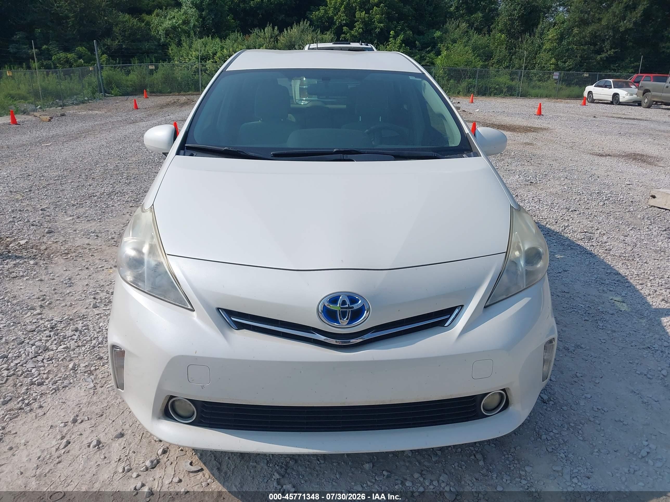 2013 Toyota Prius V Three White vin: JTDZN3EU4D3206657