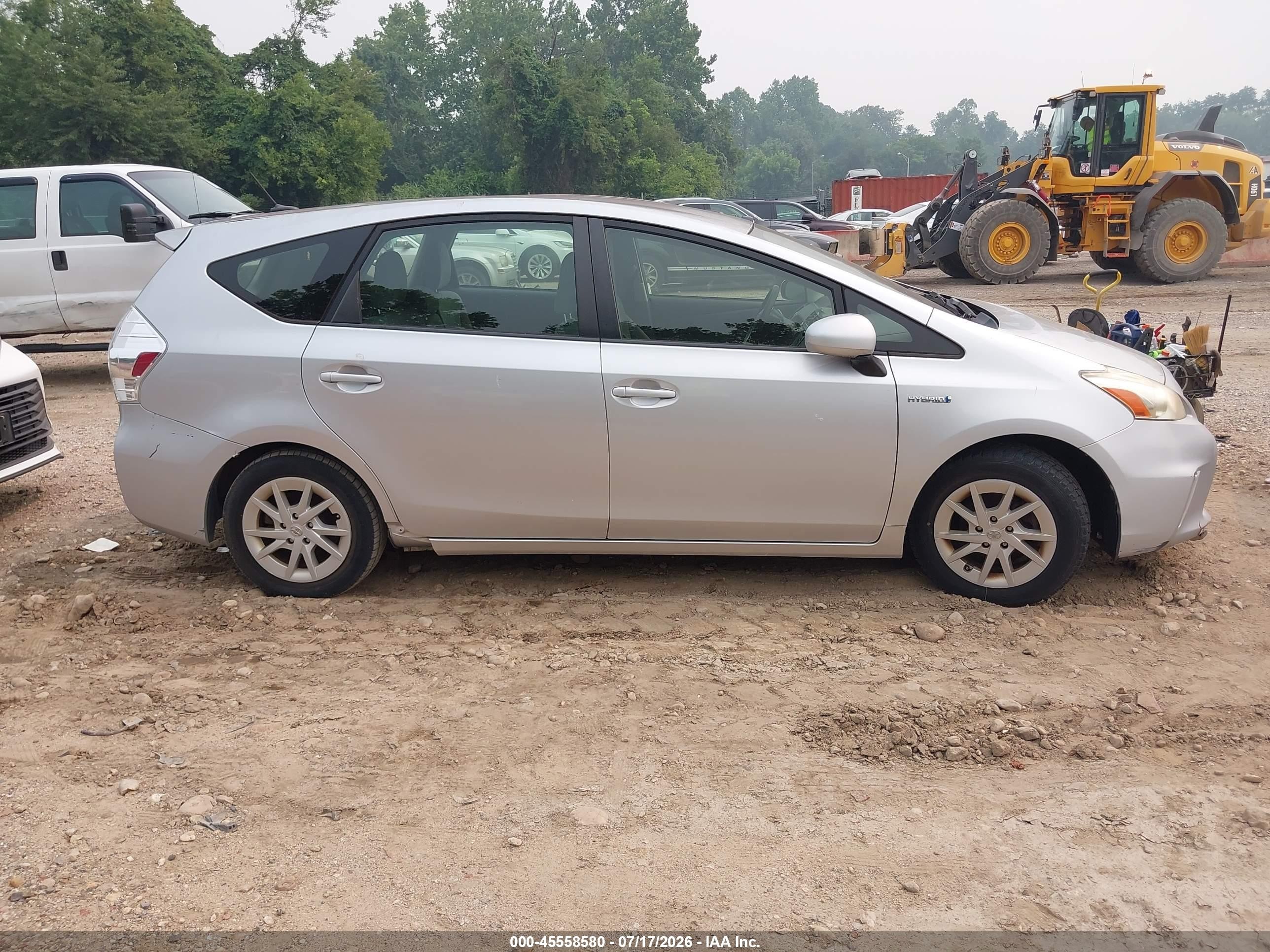 2013 Toyota Prius V Three Silver vin: JTDZN3EU4D3210398