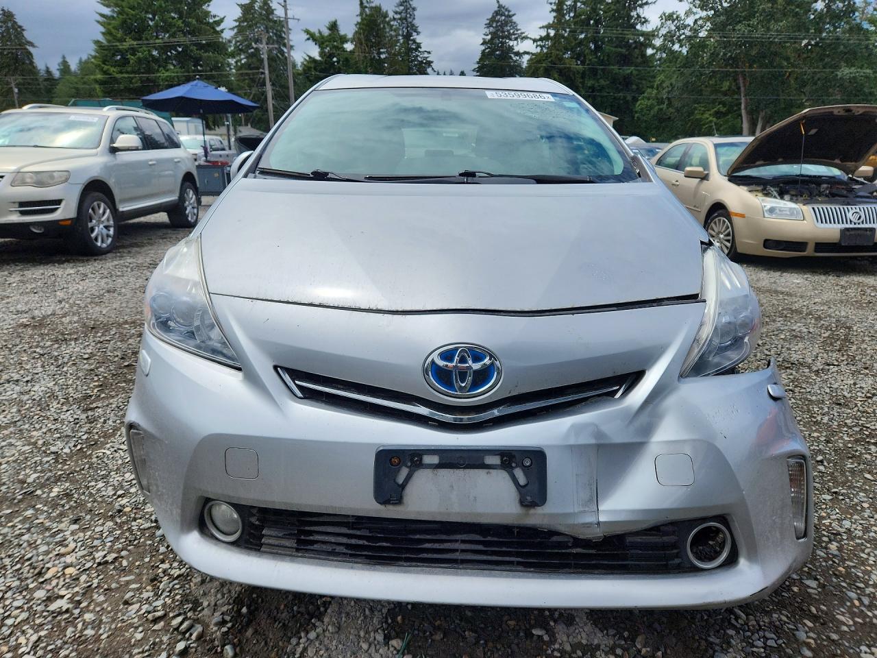 2013 Toyota Prius V Five Silver vin: JTDZN3EU4D3226200