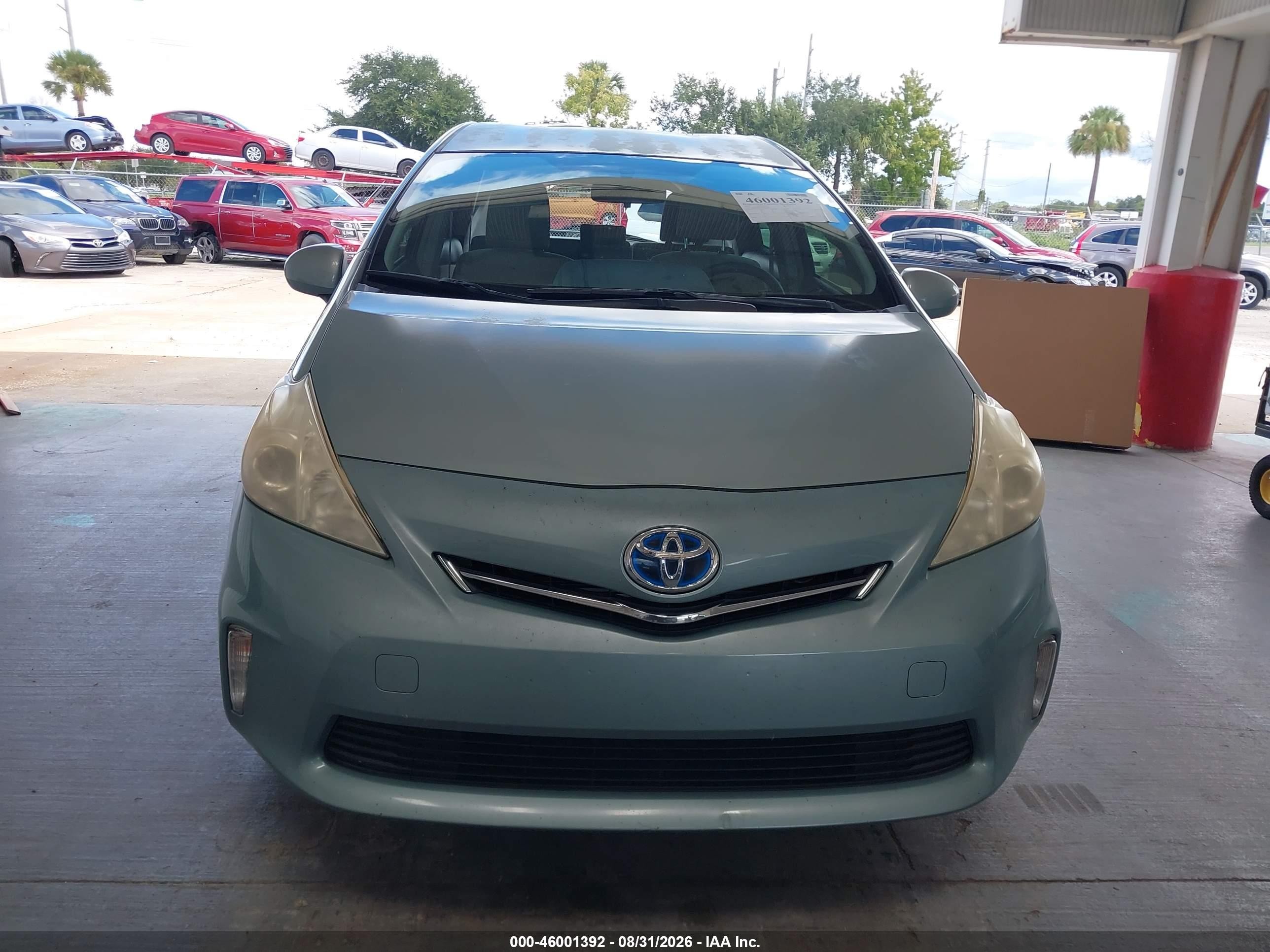 2013 Toyota Prius V Three Green vin: JTDZN3EU4D3265708