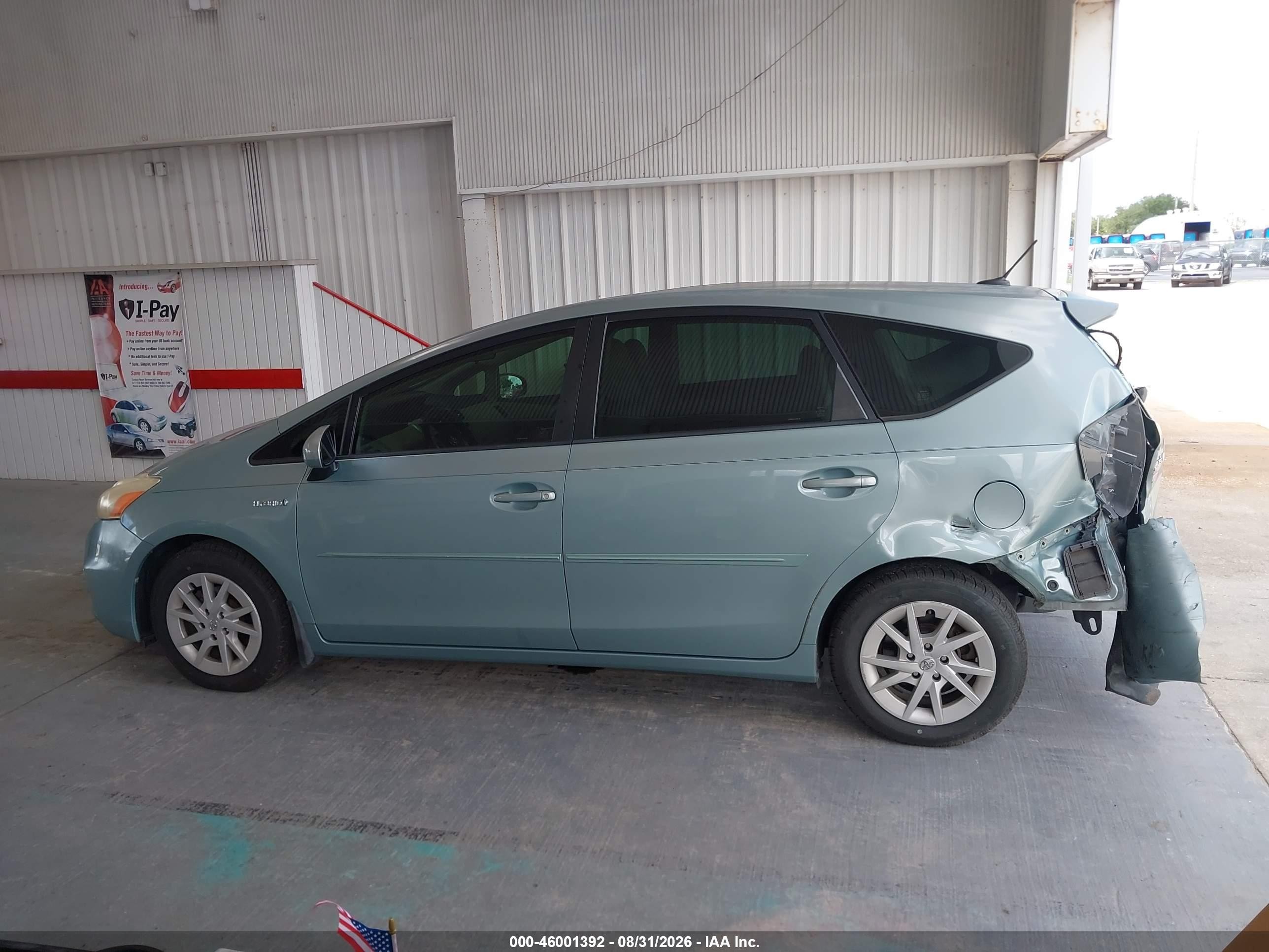 2013 Toyota Prius V Three Green vin: JTDZN3EU4D3265708