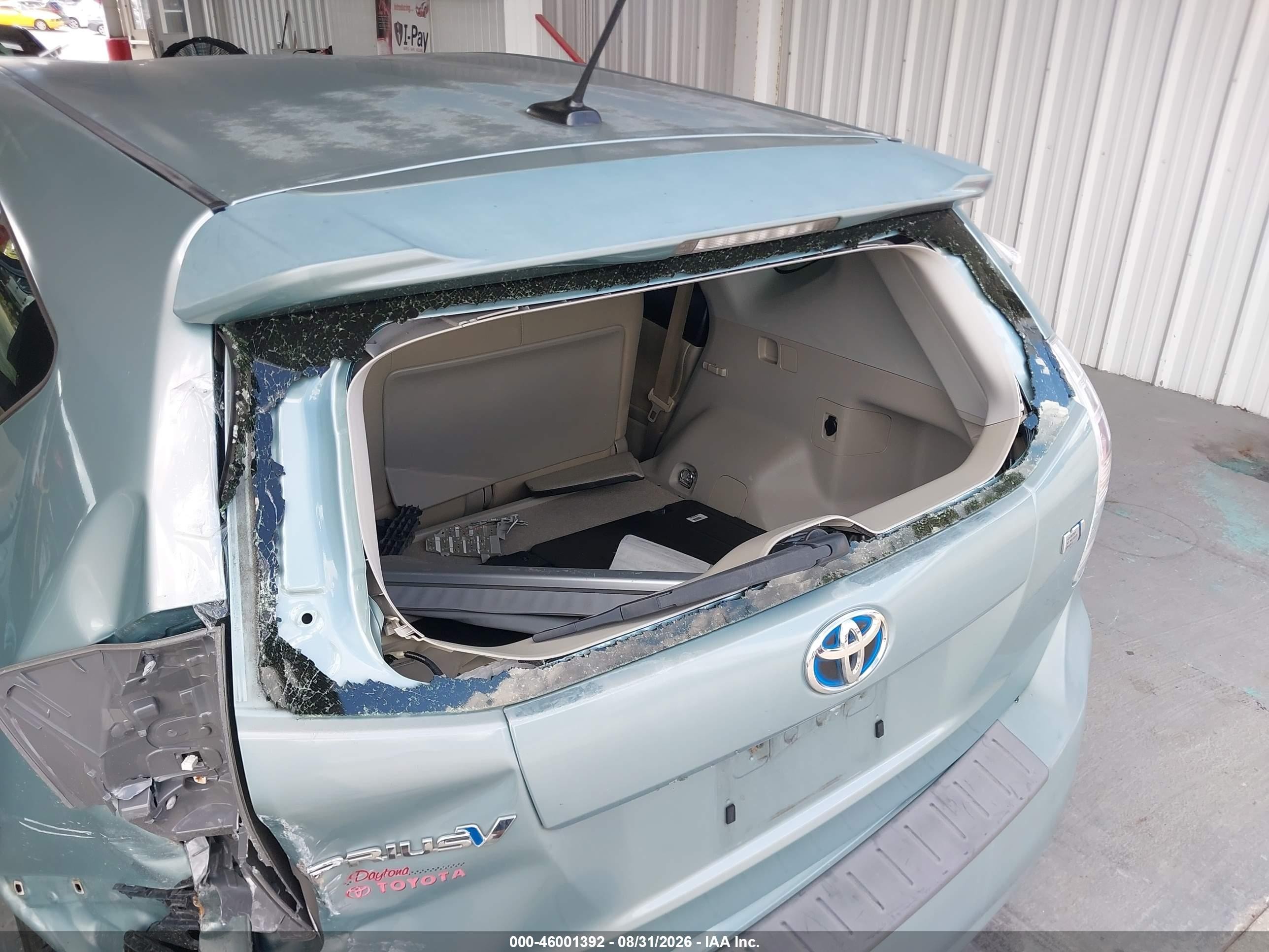 2013 Toyota Prius V Three Green vin: JTDZN3EU4D3265708