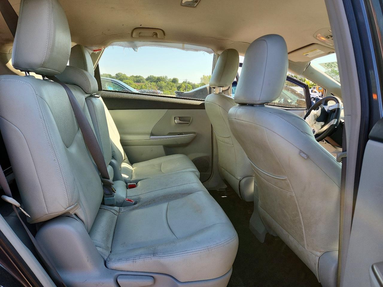 2013 Toyota Prius V Two Gray vin: JTDZN3EU4D3271380