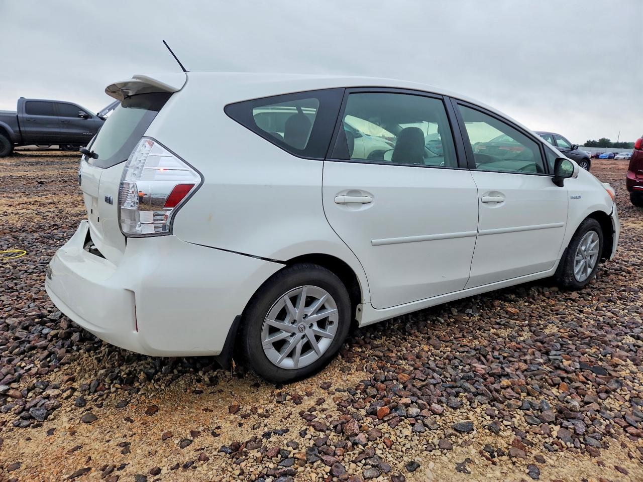 2014 Toyota Prius V Two White vin: JTDZN3EU4E3332549