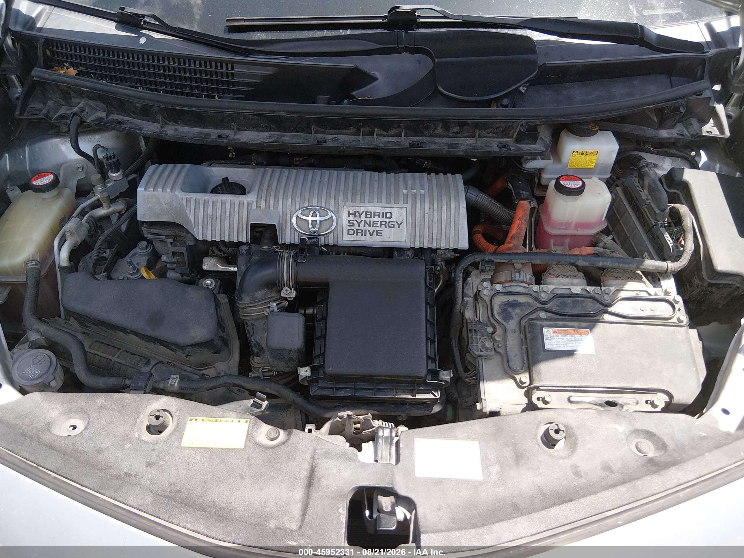 2014 Toyota Prius V Two Серебряный vin: JTDZN3EU4EJ015592