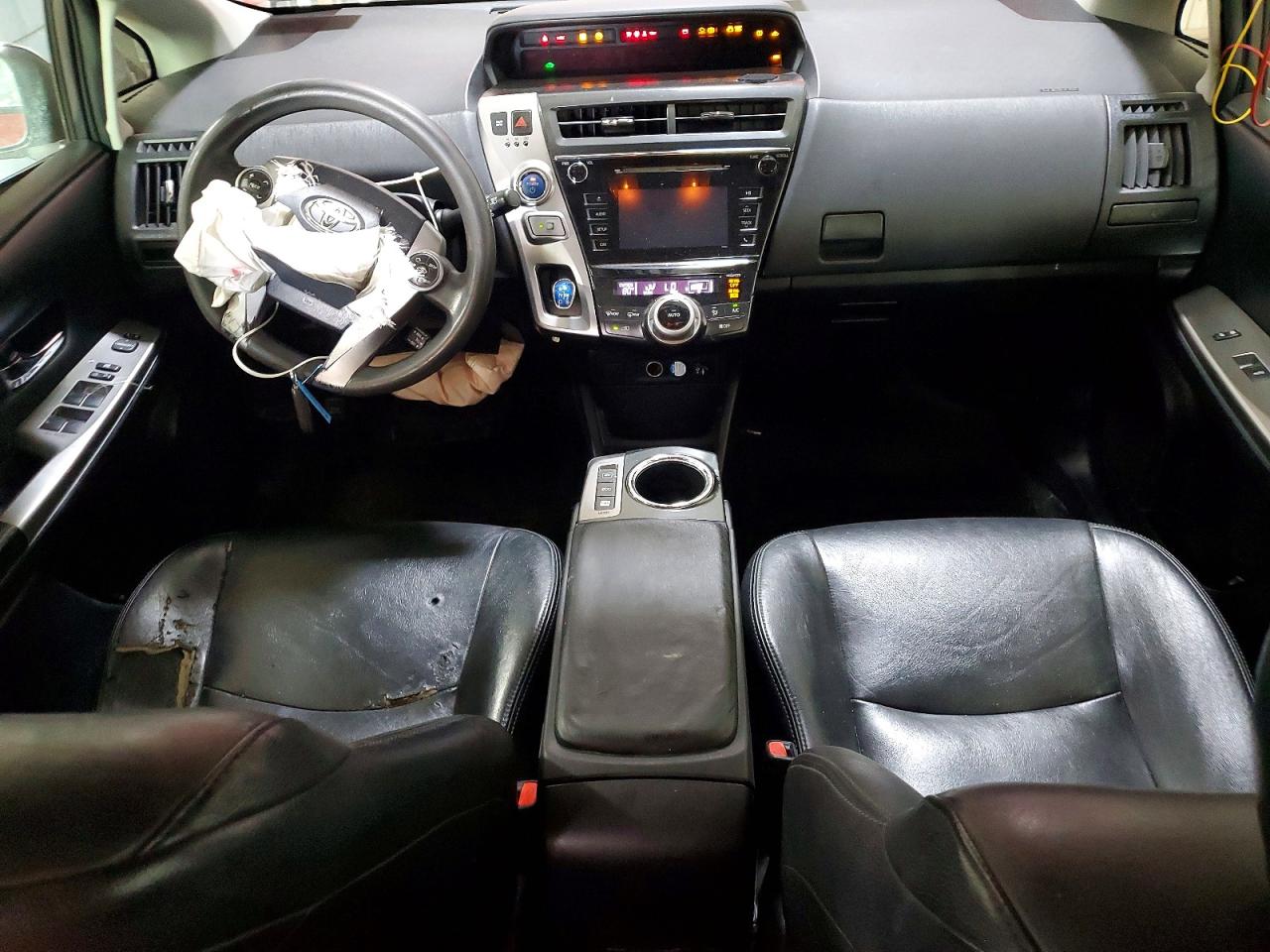 2015 Toyota Prius V Two Red vin: JTDZN3EU4FJ016713