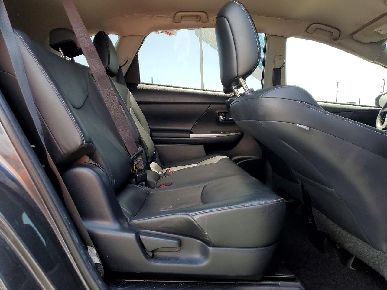 2015 Toyota Prius V Four Gray vin: JTDZN3EU4FJ035388