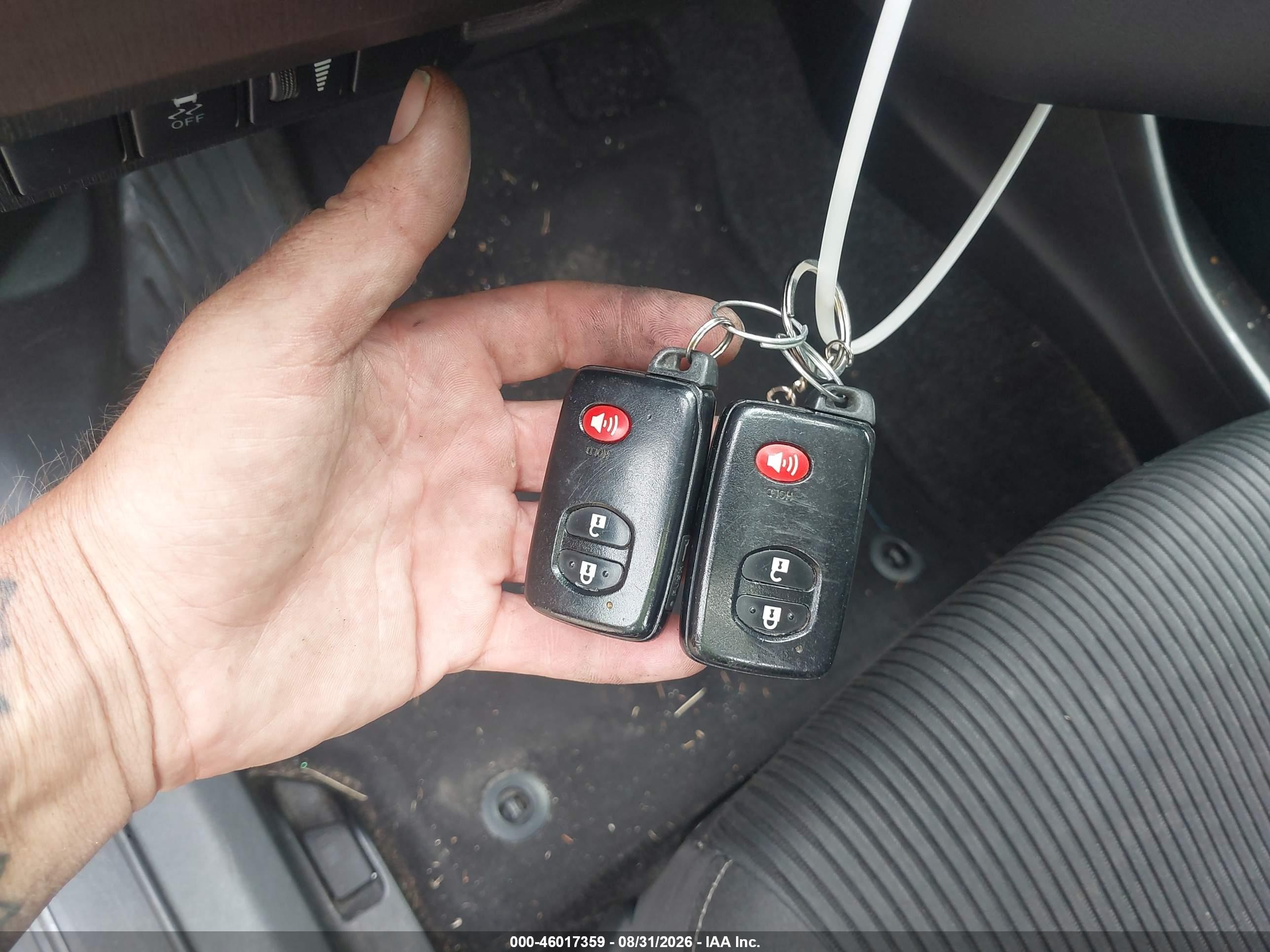 2015 Toyota Prius V Two Gray vin: JTDZN3EU4FJ038100
