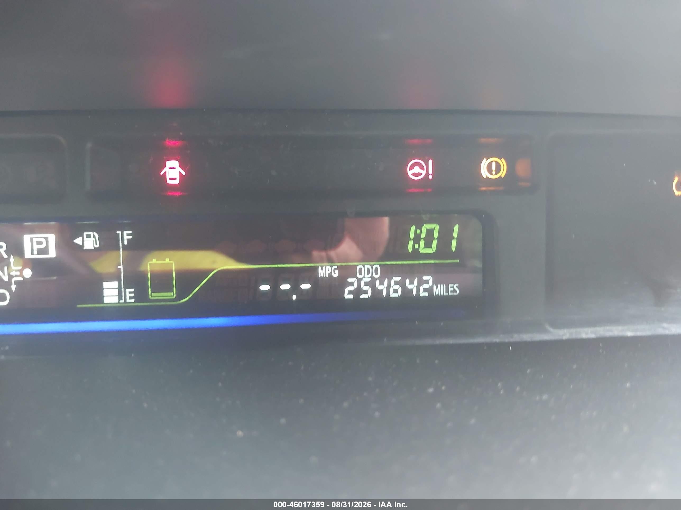 2015 Toyota Prius V Two Gray vin: JTDZN3EU4FJ038100