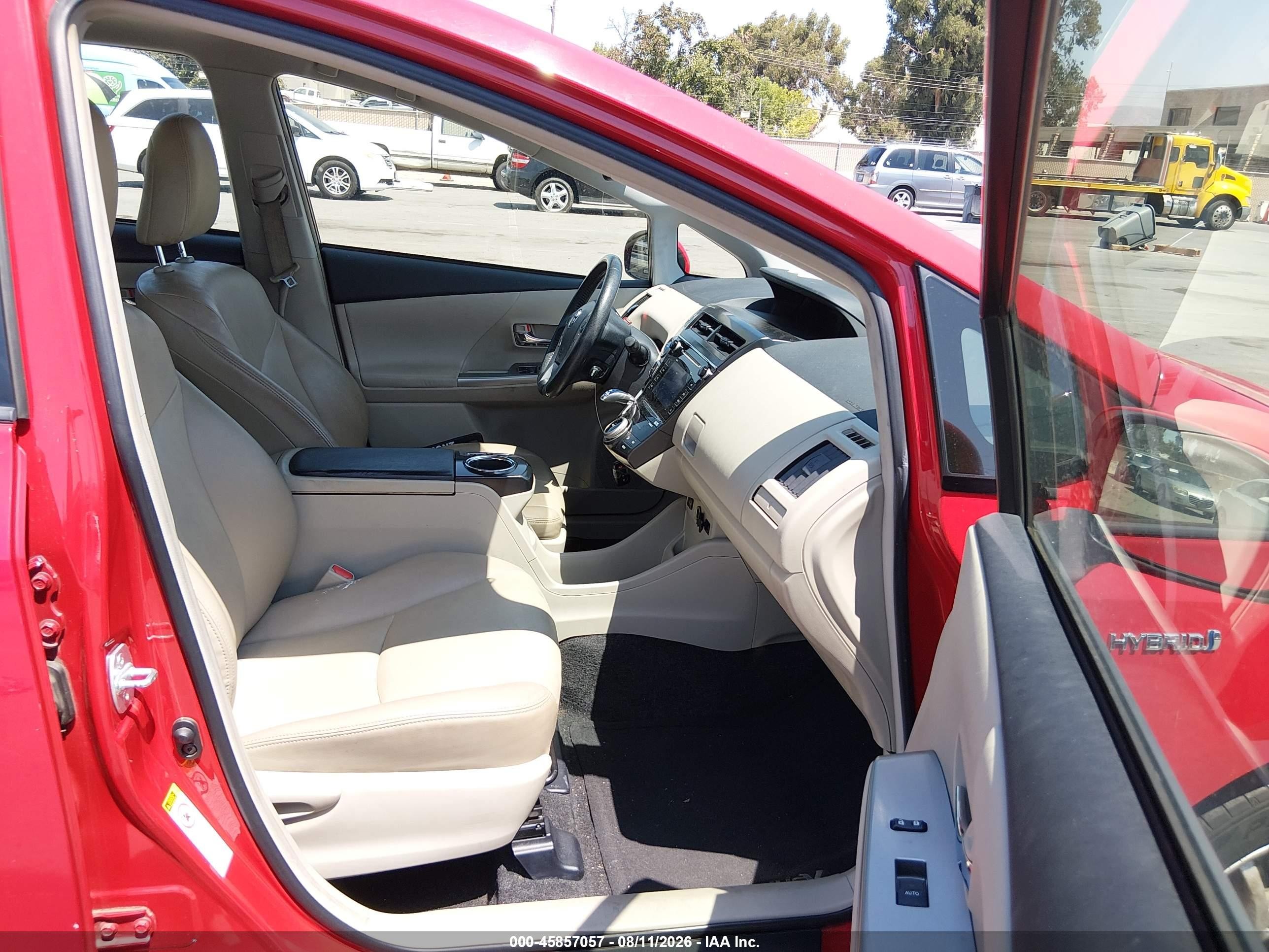 2015 Toyota Prius V Four Red vin: JTDZN3EU4FJ039330
