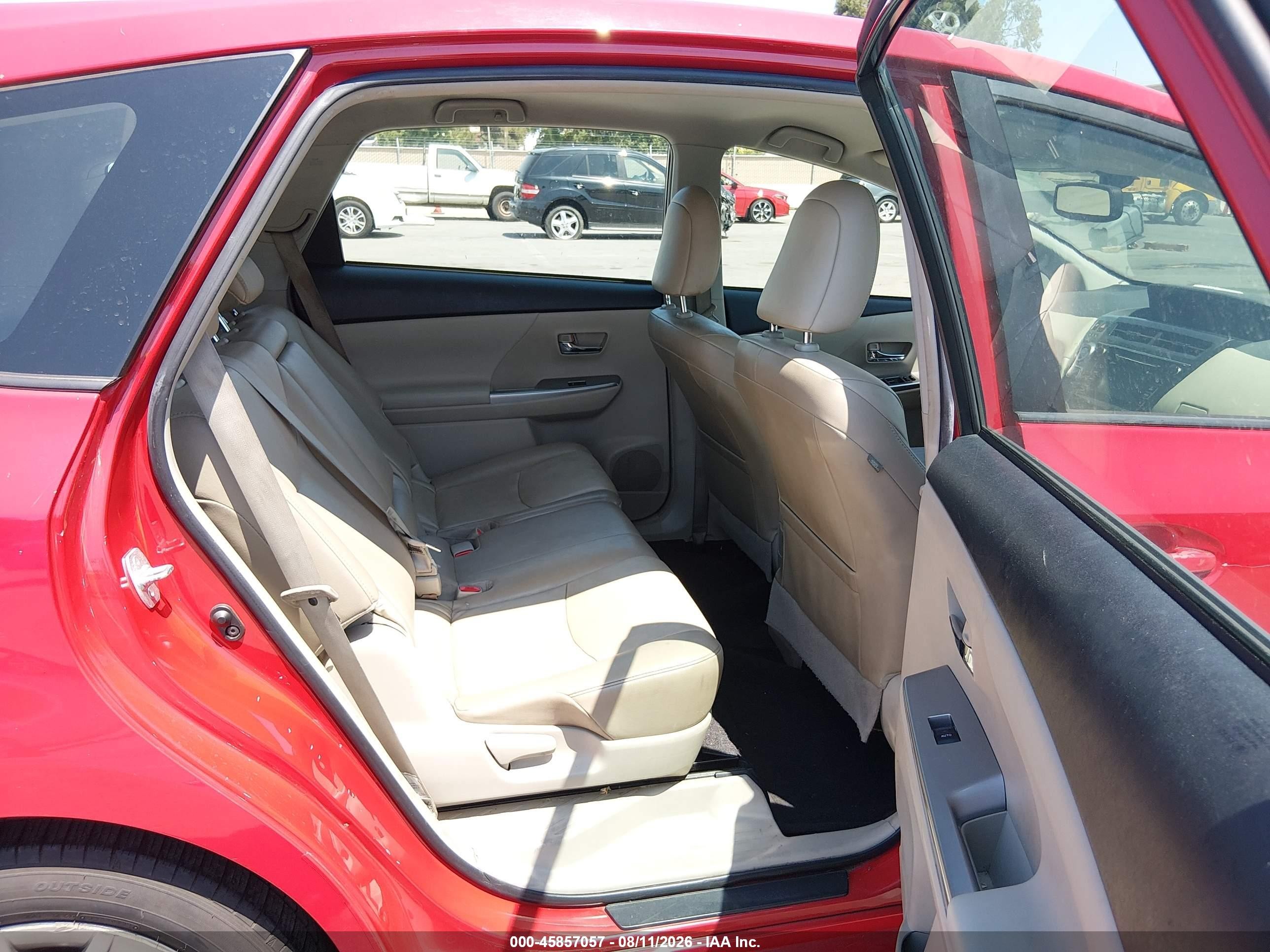 2015 Toyota Prius V Four Red vin: JTDZN3EU4FJ039330