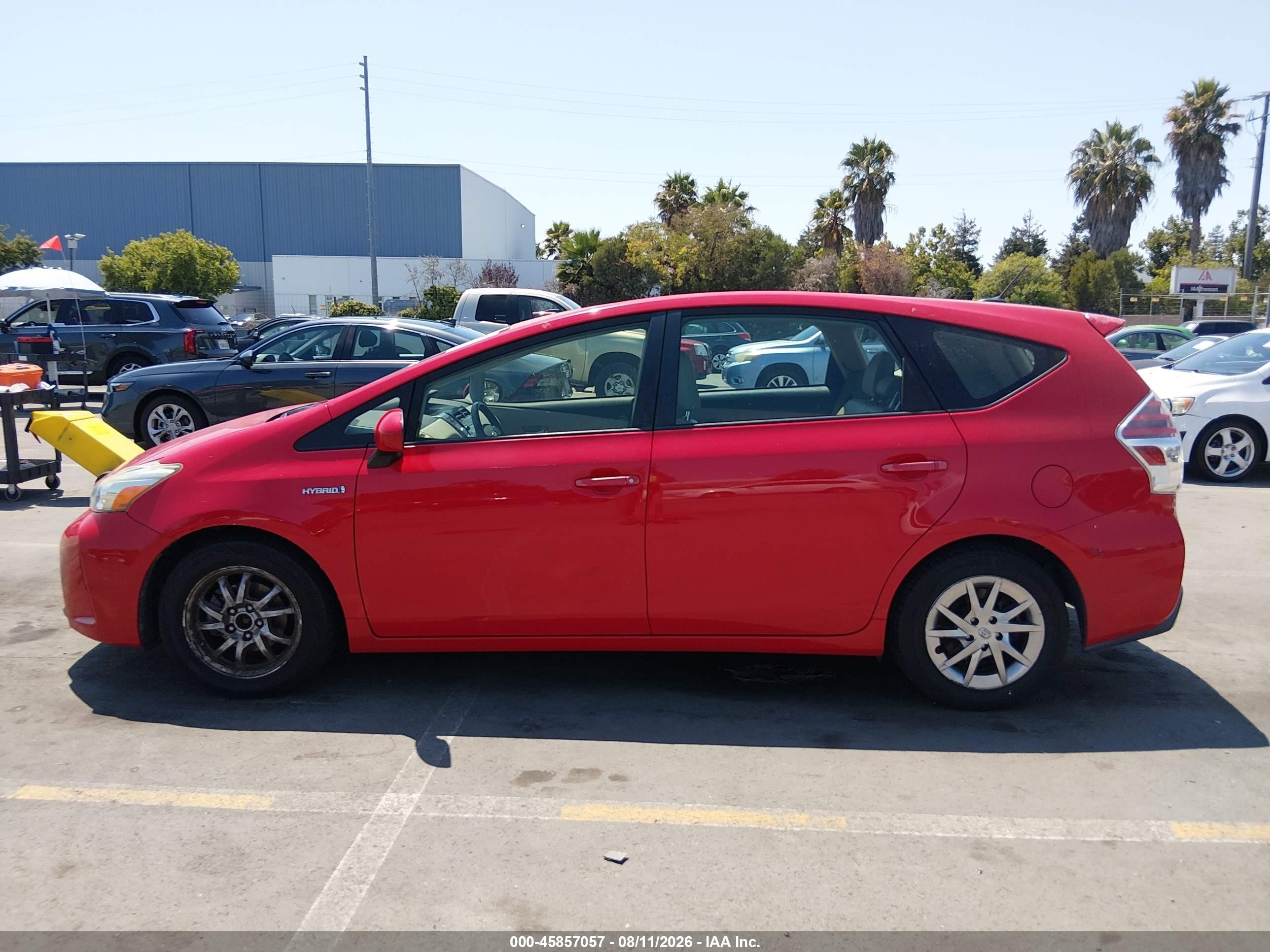 2015 Toyota Prius V Four Red vin: JTDZN3EU4FJ039330