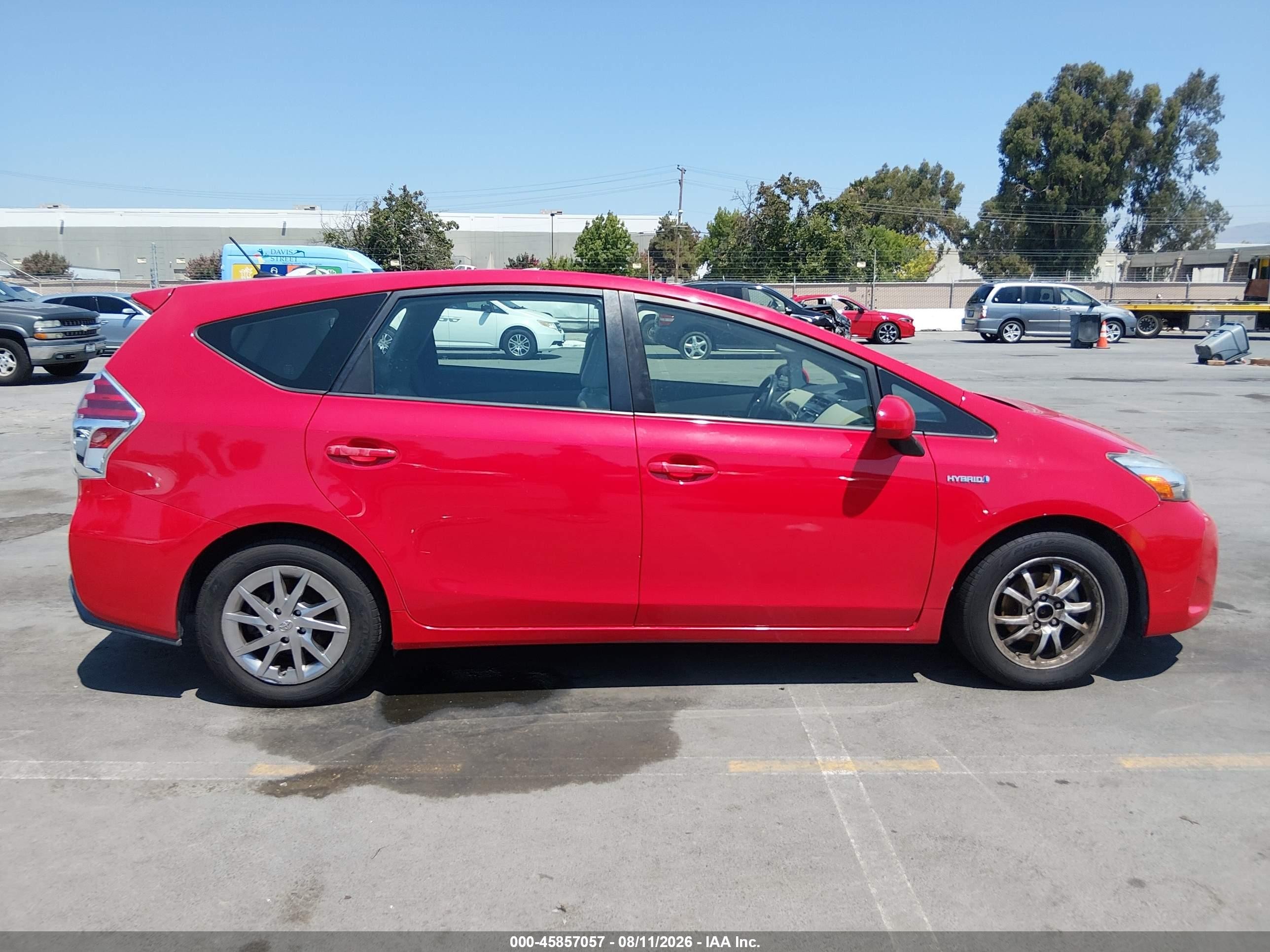 2015 Toyota Prius V Four Red vin: JTDZN3EU4FJ039330