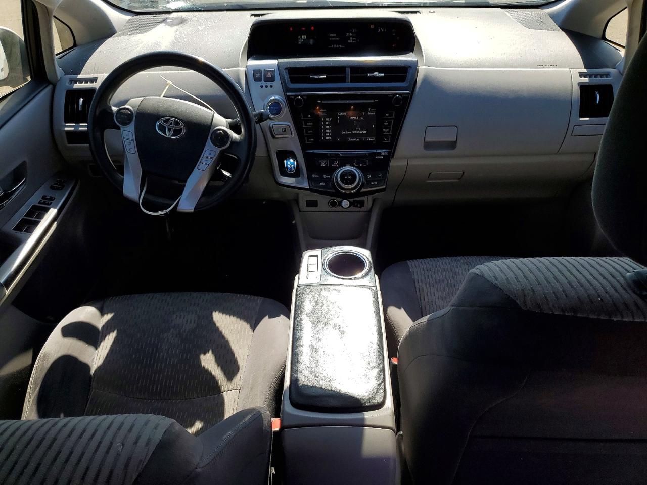 2015 Toyota Prius V Three White vin: JTDZN3EU4FJ040445