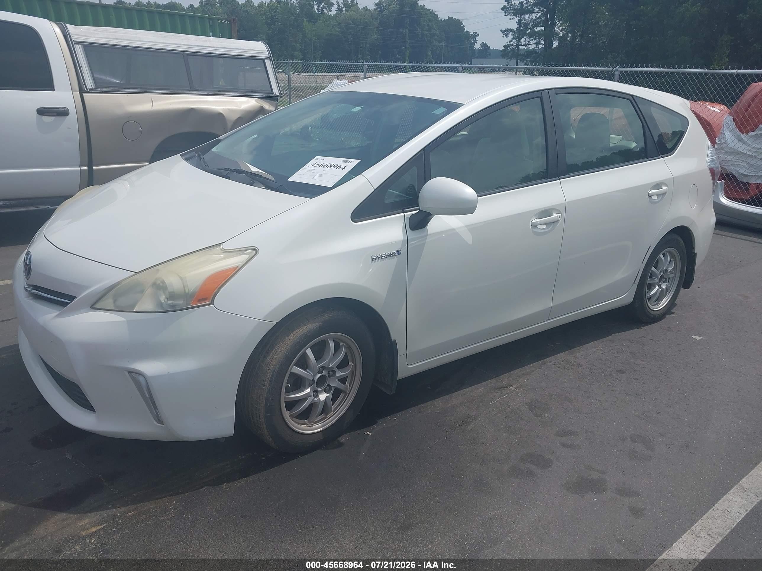 2012 Toyota Prius V Three White vin: JTDZN3EU5C3076788