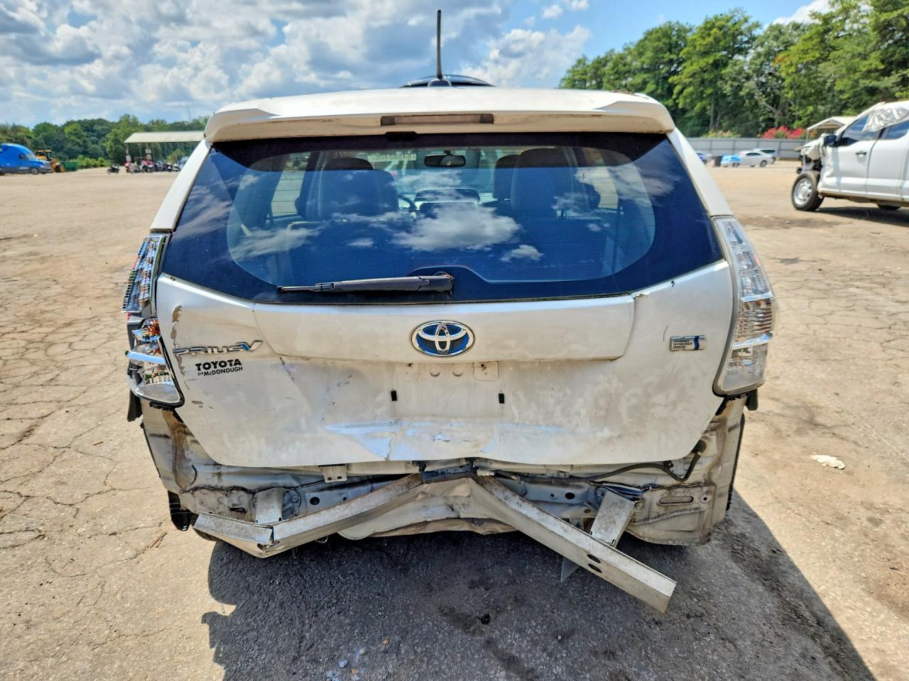 2012 Toyota Prius V Five White vin: JTDZN3EU5C3083319