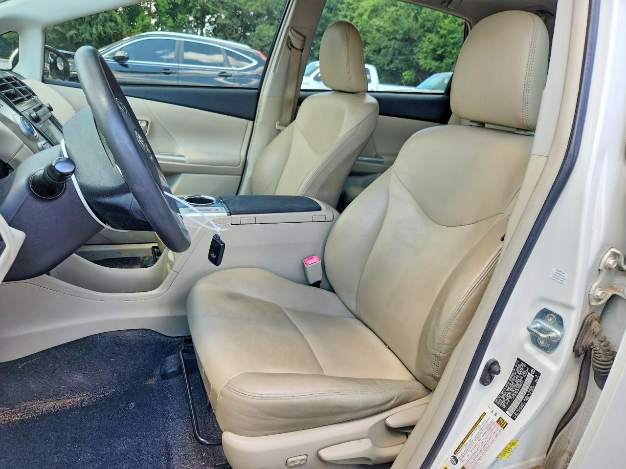 2012 Toyota Prius V Five White vin: JTDZN3EU5C3083319