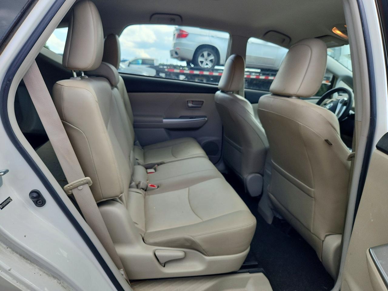 2012 Toyota Prius V Five White vin: JTDZN3EU5C3083319