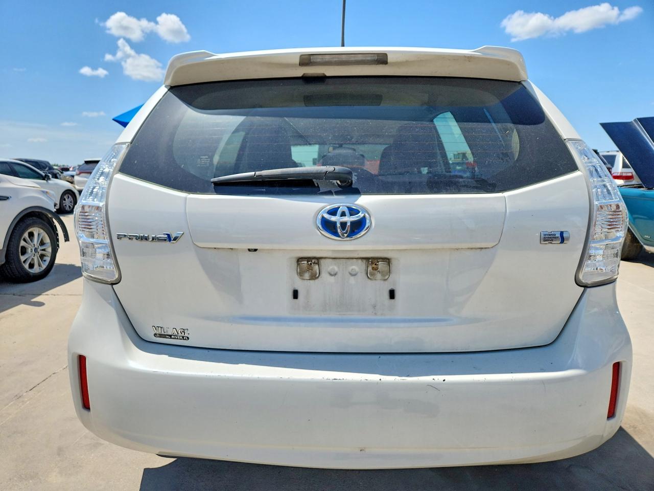 2013 Toyota Prius V Two White vin: JTDZN3EU5D3205338