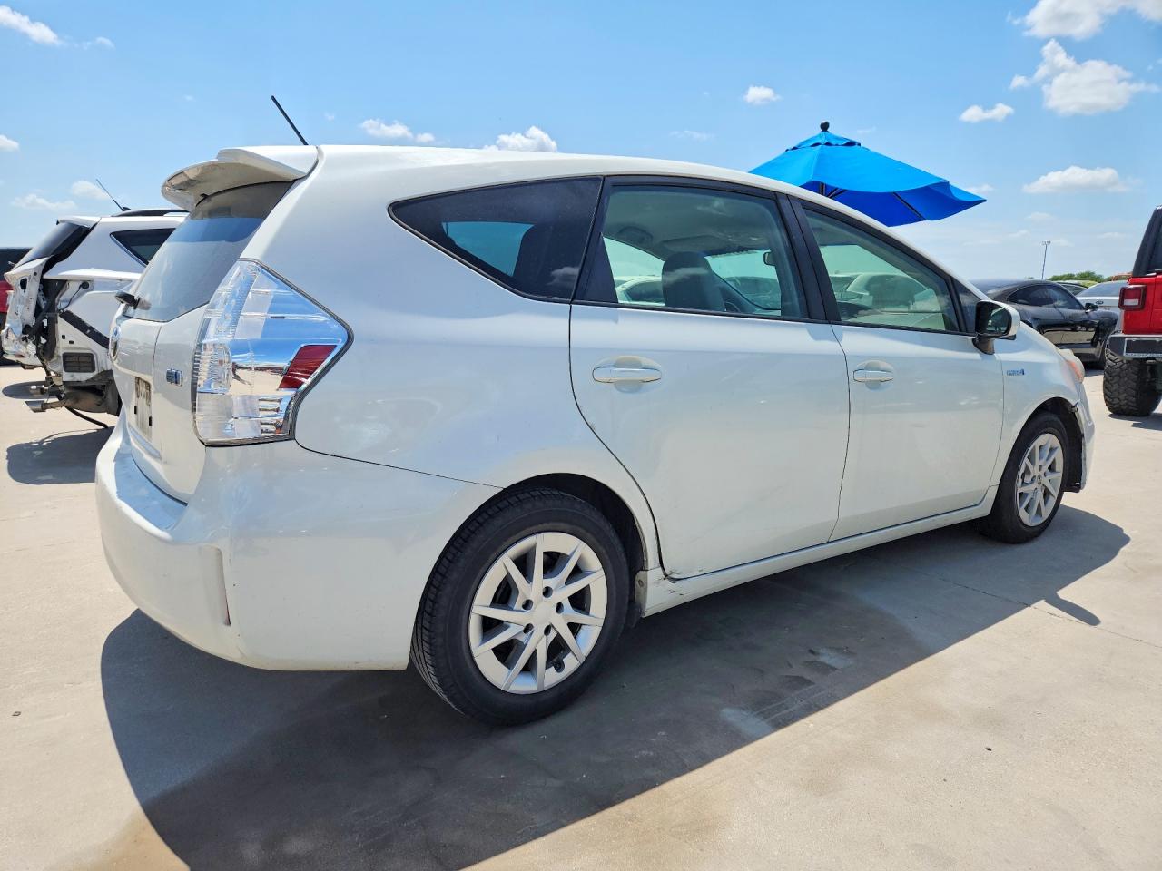 2013 Toyota Prius V Two White vin: JTDZN3EU5D3205338
