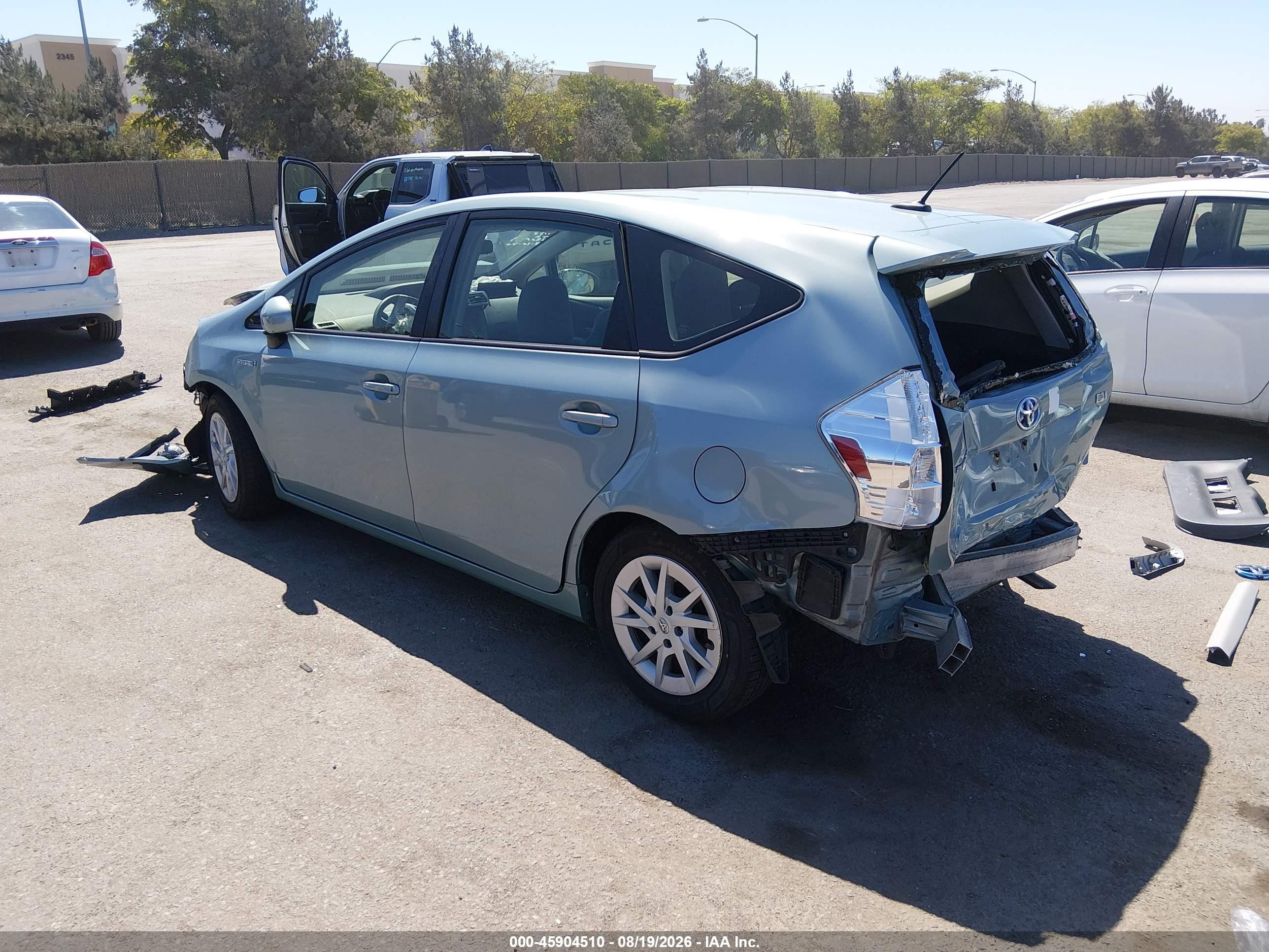 2014 Toyota Prius V Three Turquoise vin: JTDZN3EU5EJ015083