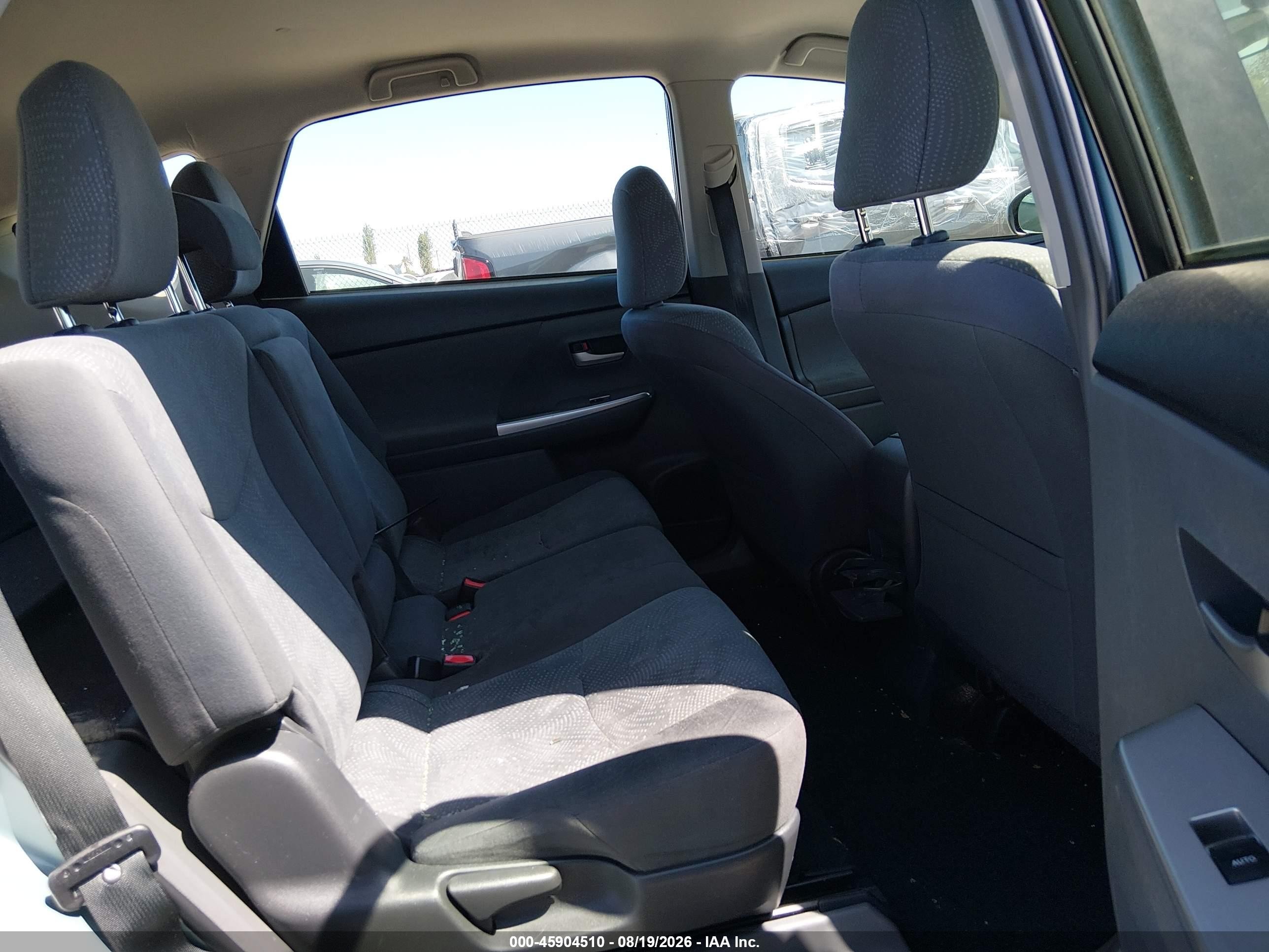 2014 Toyota Prius V Three Turquoise vin: JTDZN3EU5EJ015083