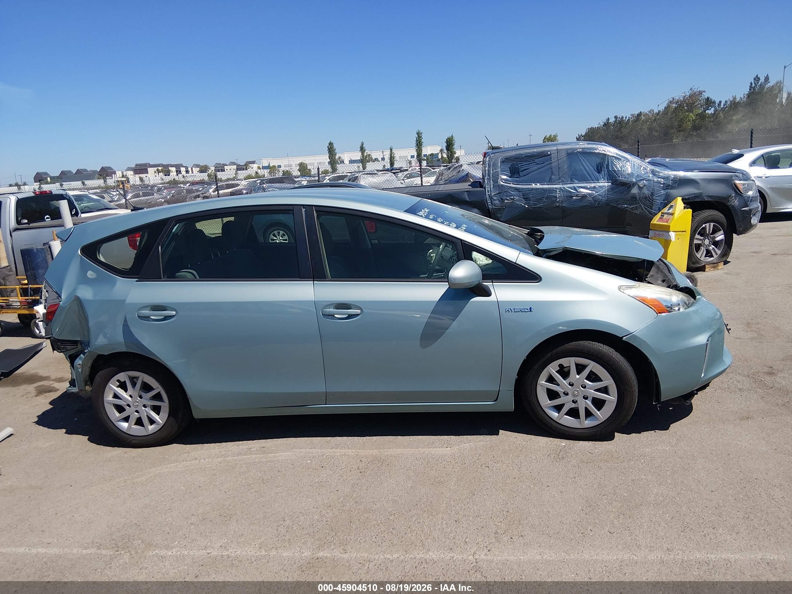 2014 Toyota Prius V Three Turquoise vin: JTDZN3EU5EJ015083
