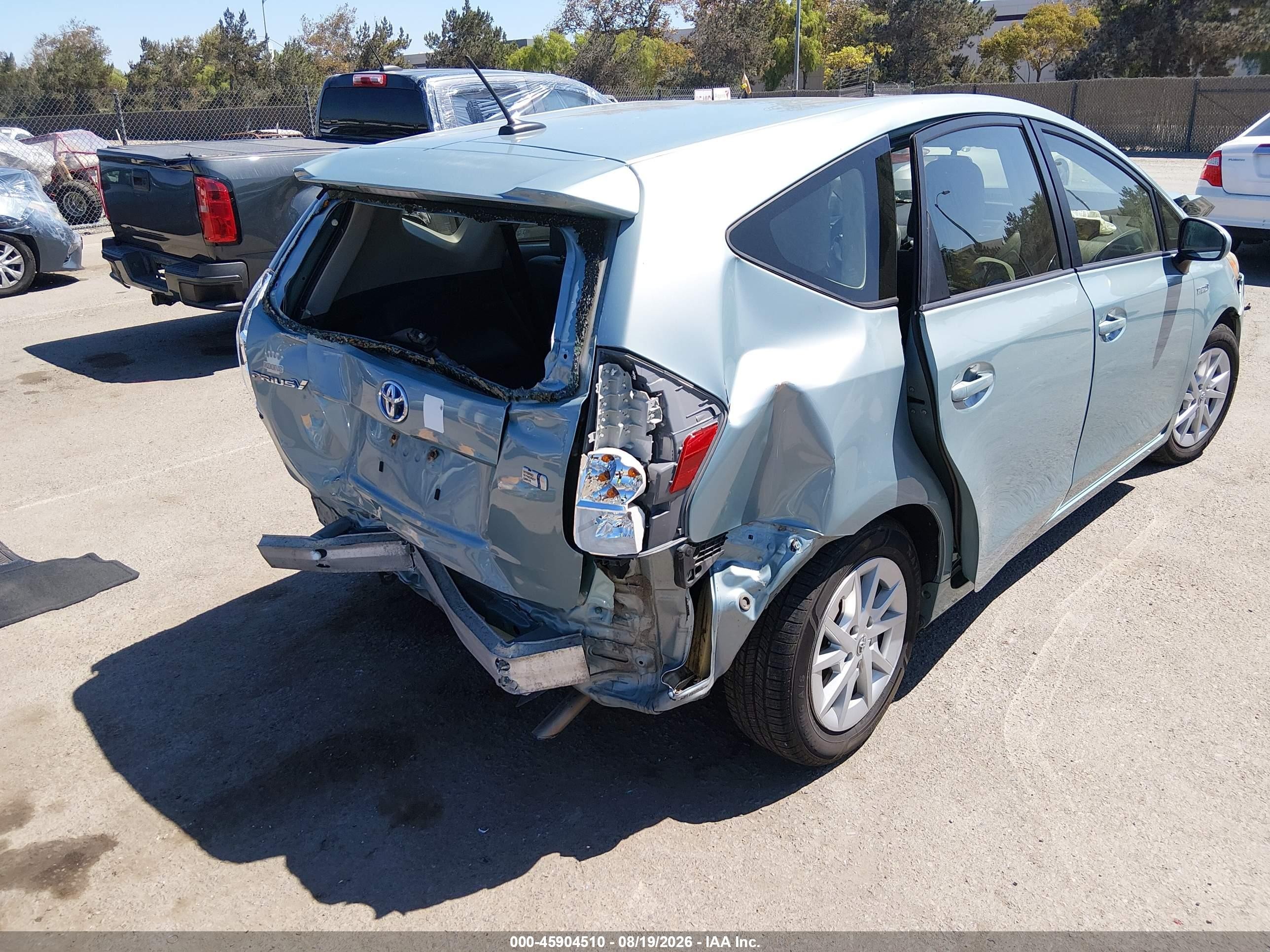 2014 Toyota Prius V Three Turquoise vin: JTDZN3EU5EJ015083