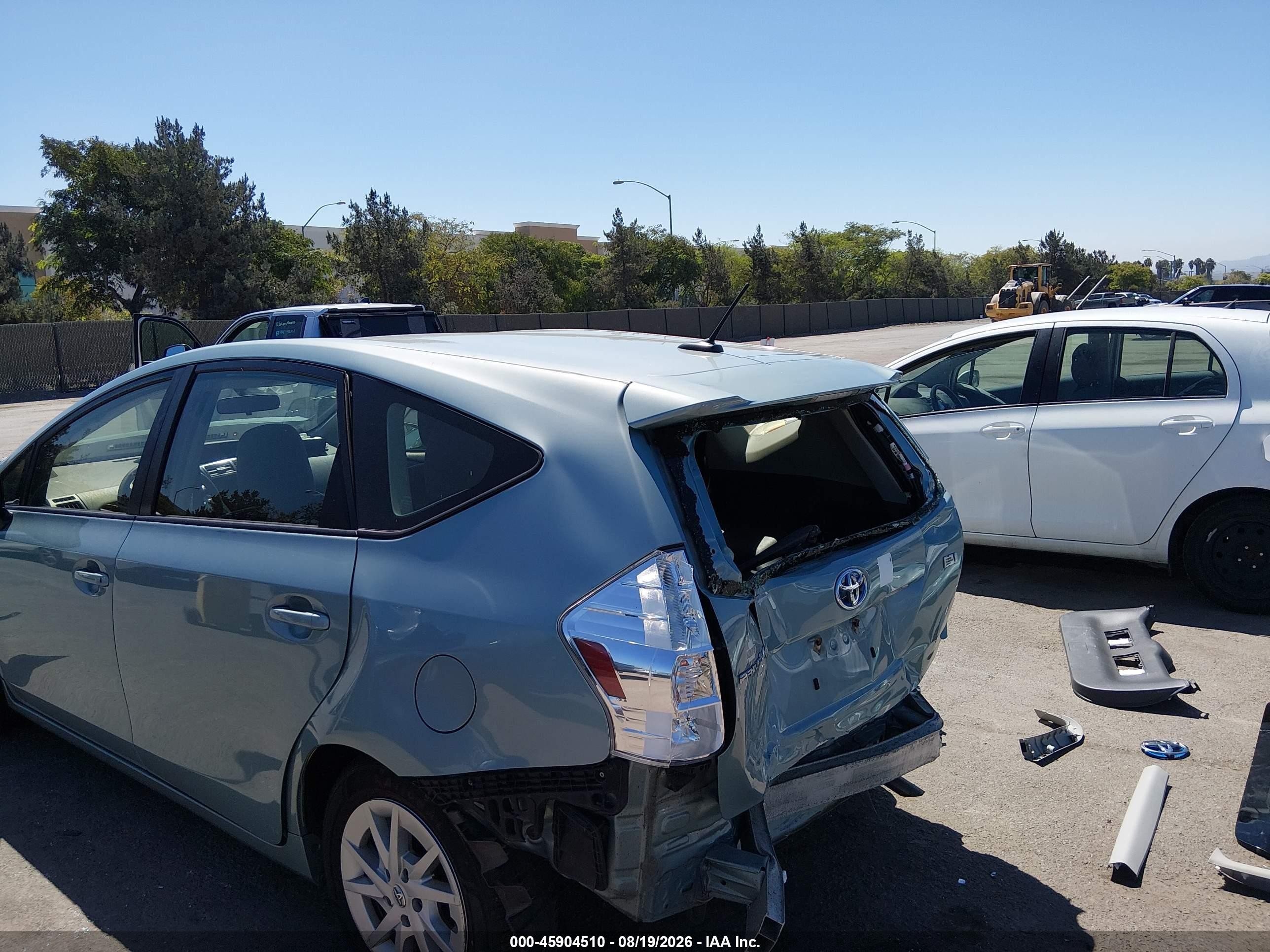 2014 Toyota Prius V Three Turquoise vin: JTDZN3EU5EJ015083