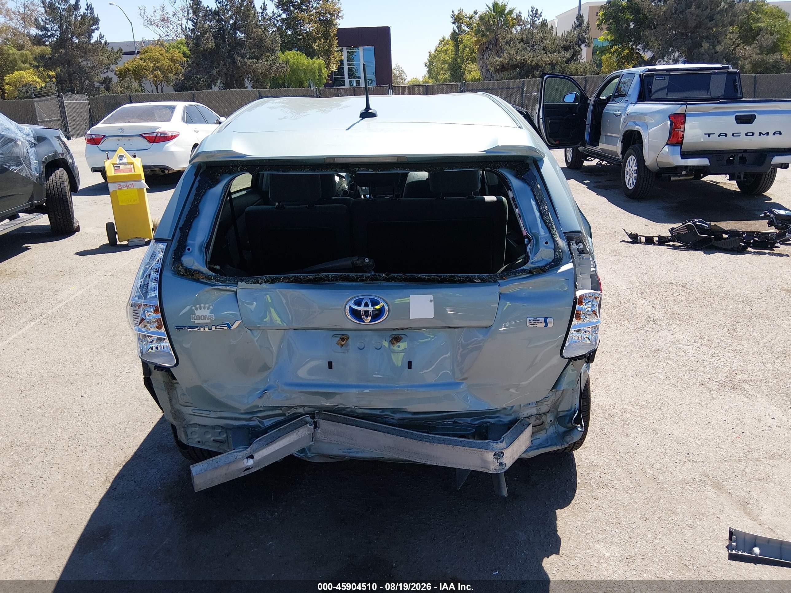 2014 Toyota Prius V Three Turquoise vin: JTDZN3EU5EJ015083