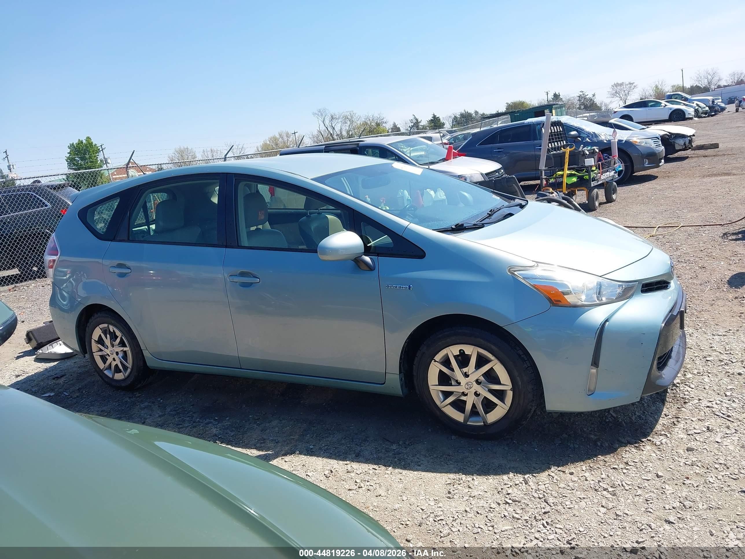 2015 Toyota Prius V Four Blue vin: JTDZN3EU5FJ026182