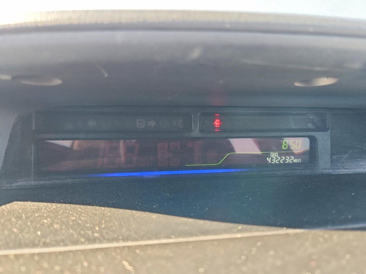2015 Toyota Prius V Two Серебряный vin: JTDZN3EU5FJ039076