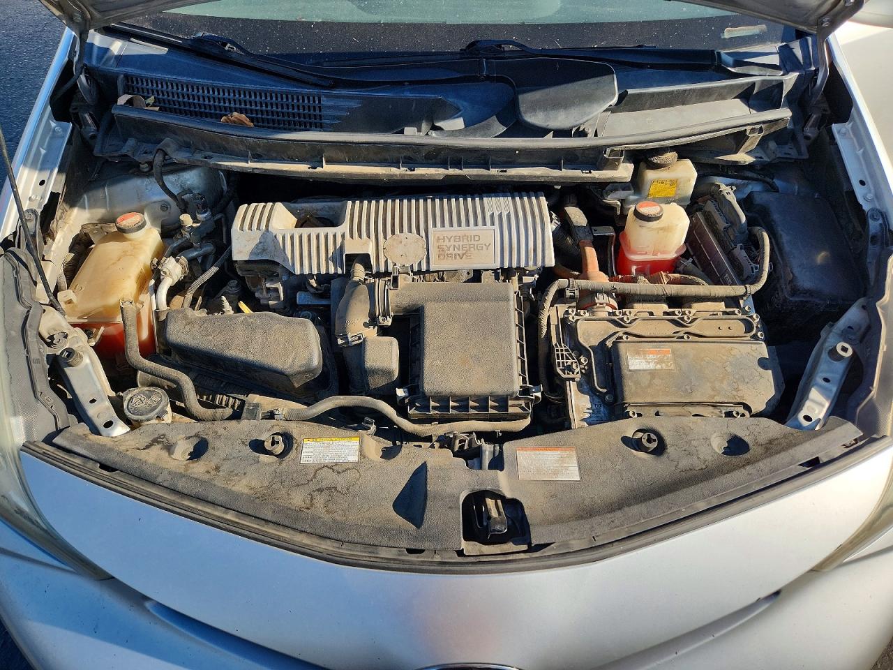 2015 Toyota Prius V Two Серебряный vin: JTDZN3EU5FJ039076