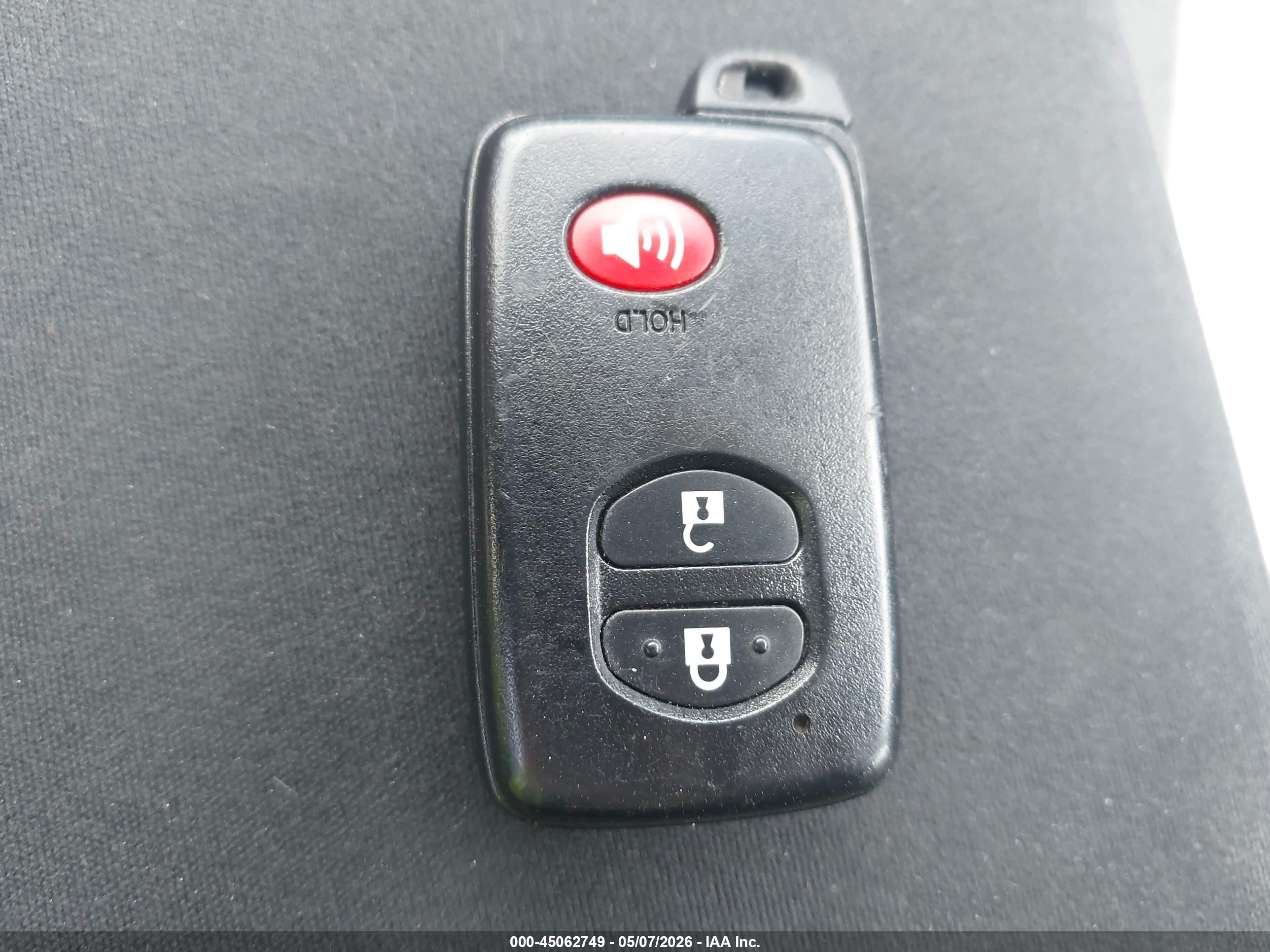 2012 Toyota Prius V Three Красный vin: JTDZN3EU6C3049941