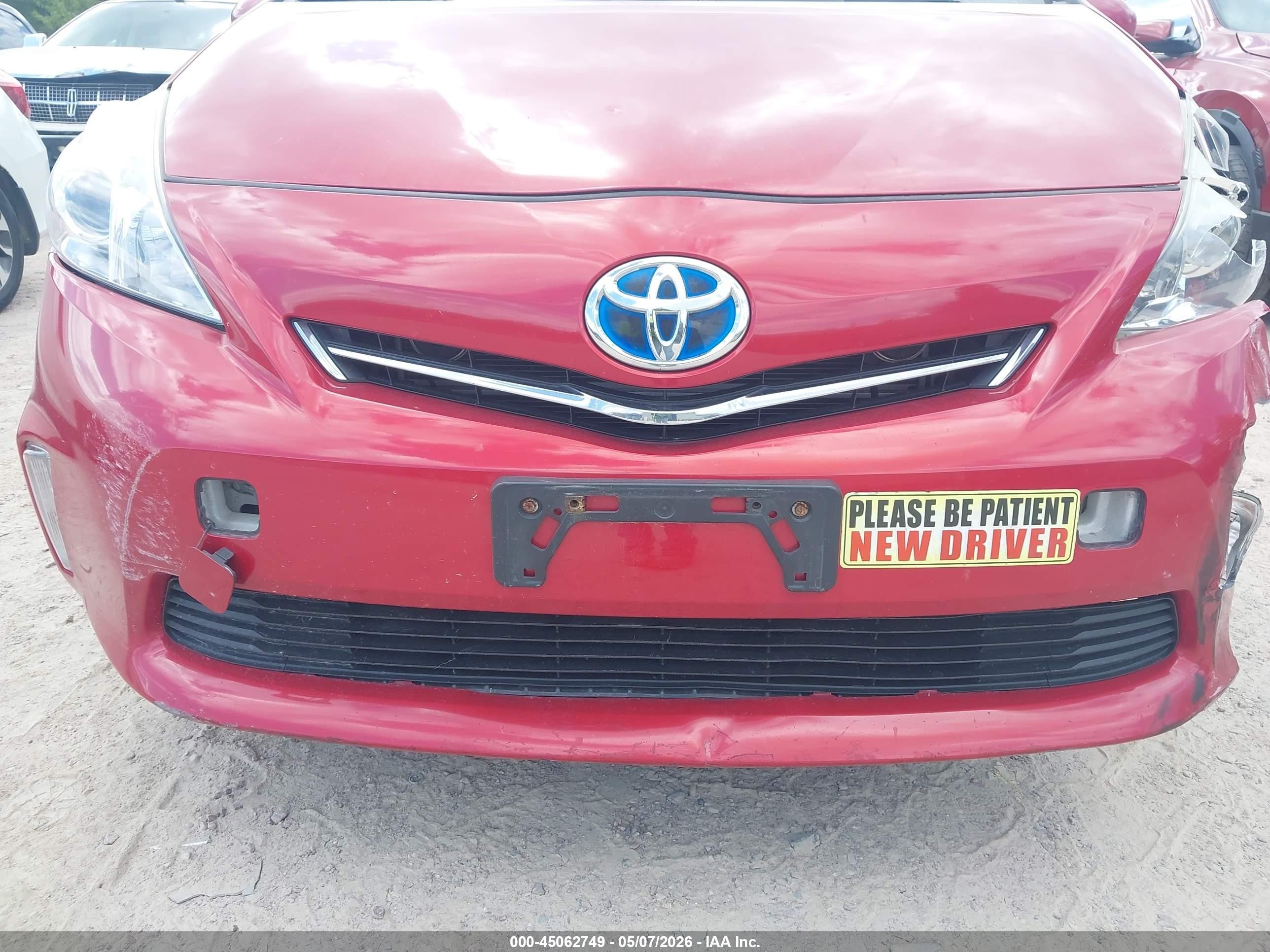 2012 Toyota Prius V Three Красный vin: JTDZN3EU6C3049941