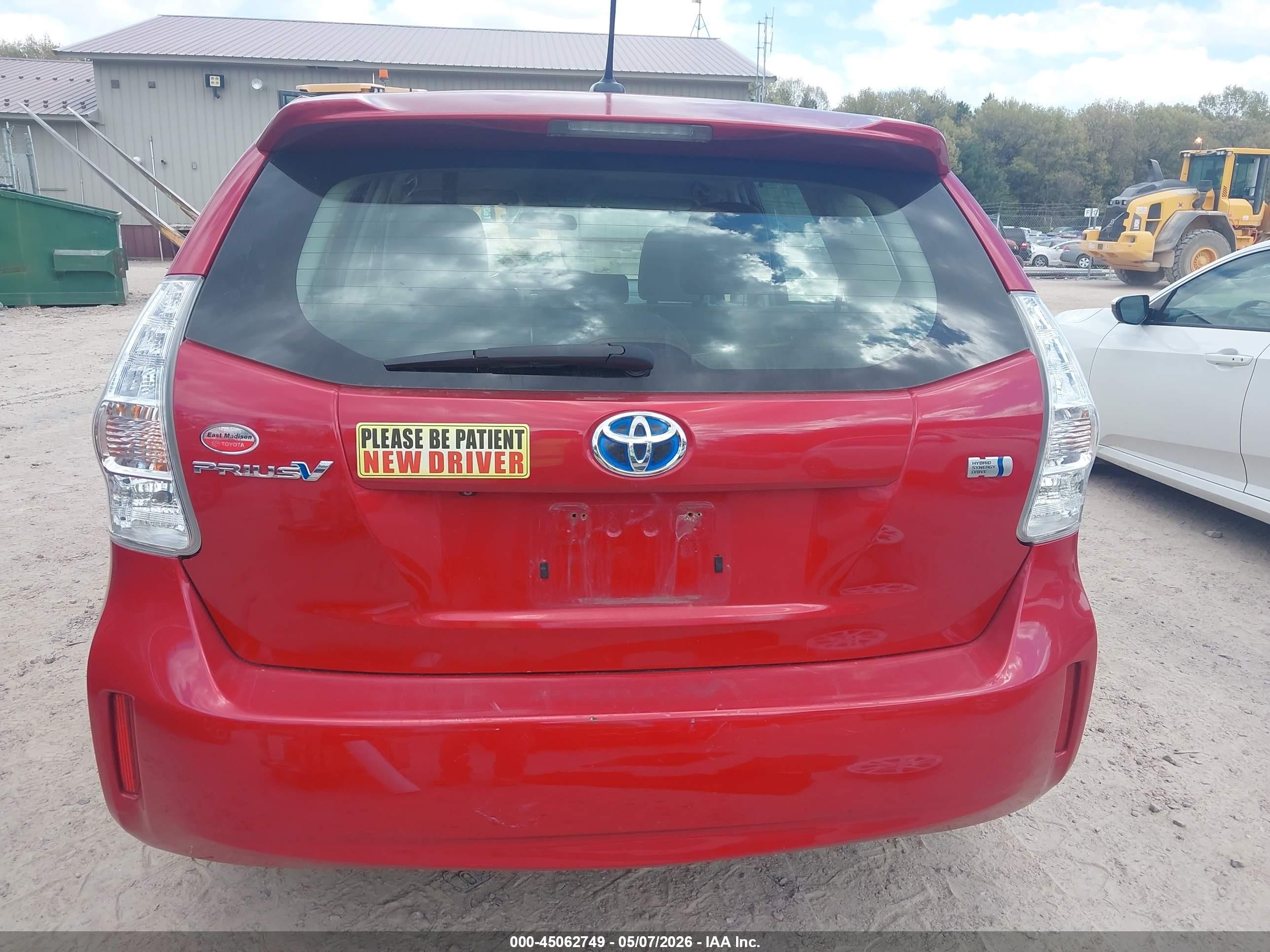 2012 Toyota Prius V Three Красный vin: JTDZN3EU6C3049941
