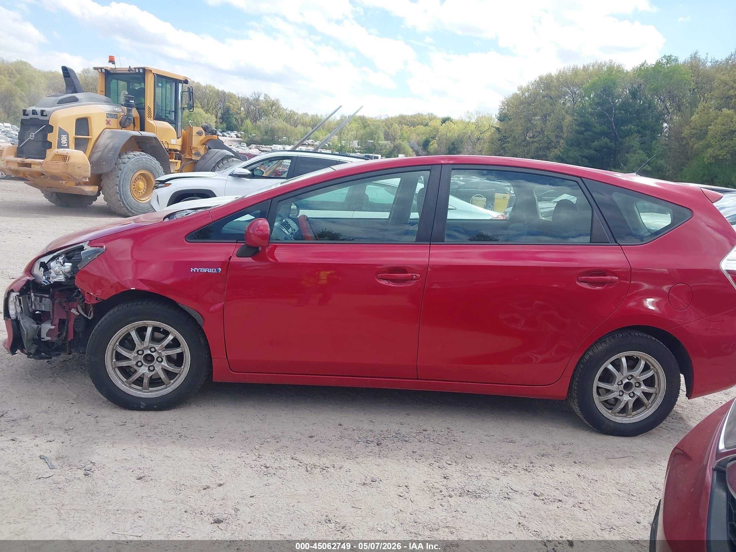 2012 Toyota Prius V Three Красный vin: JTDZN3EU6C3049941