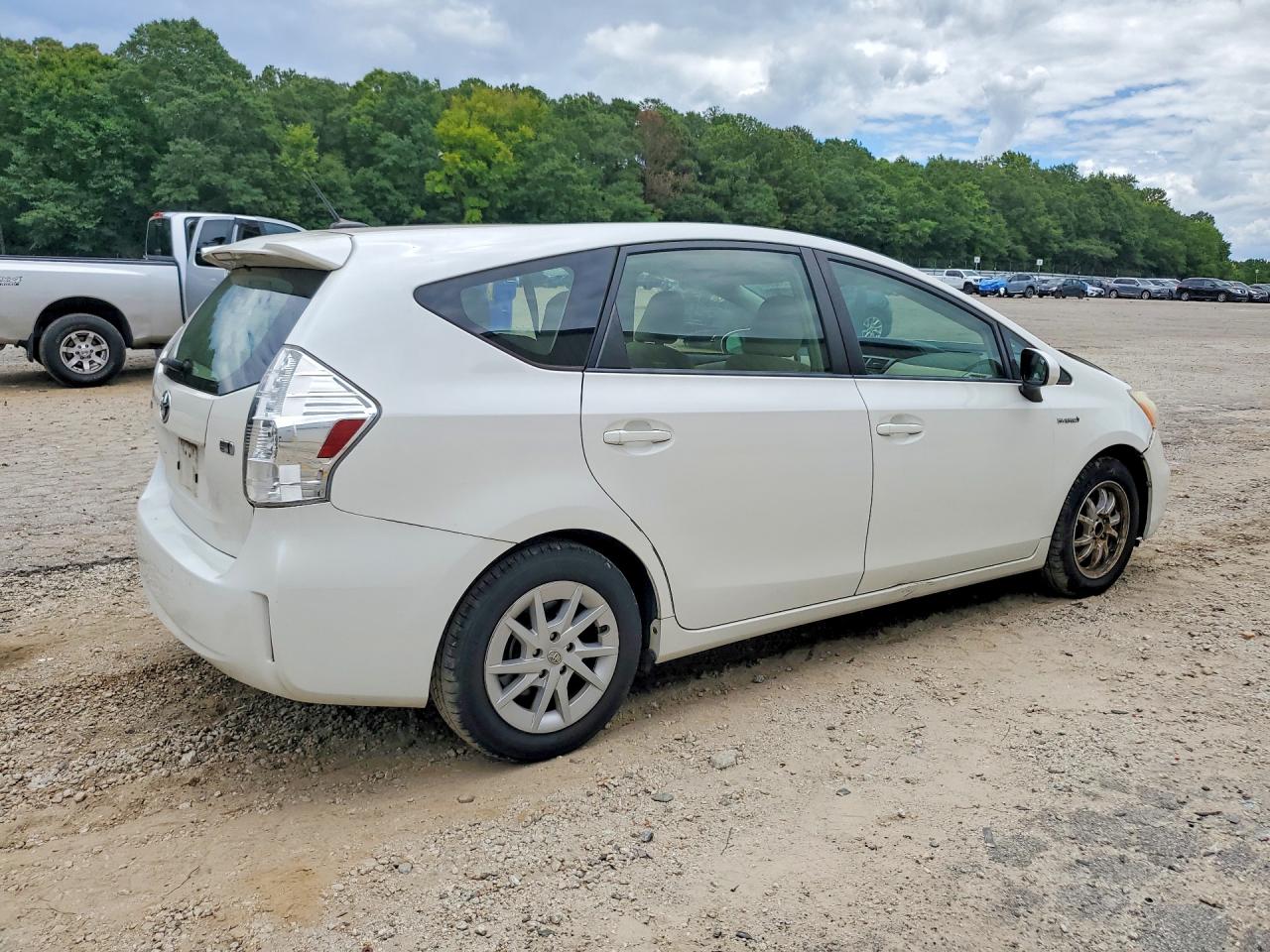 2012 Toyota Prius V Three White vin: JTDZN3EU6C3054010