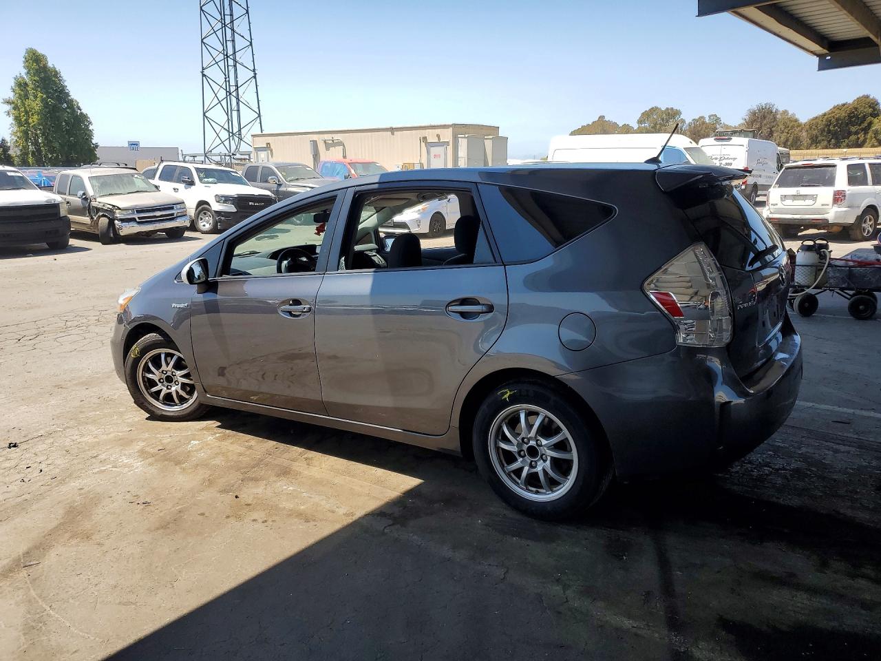 2012 Toyota Prius V Two Серый vin: JTDZN3EU6C3066500