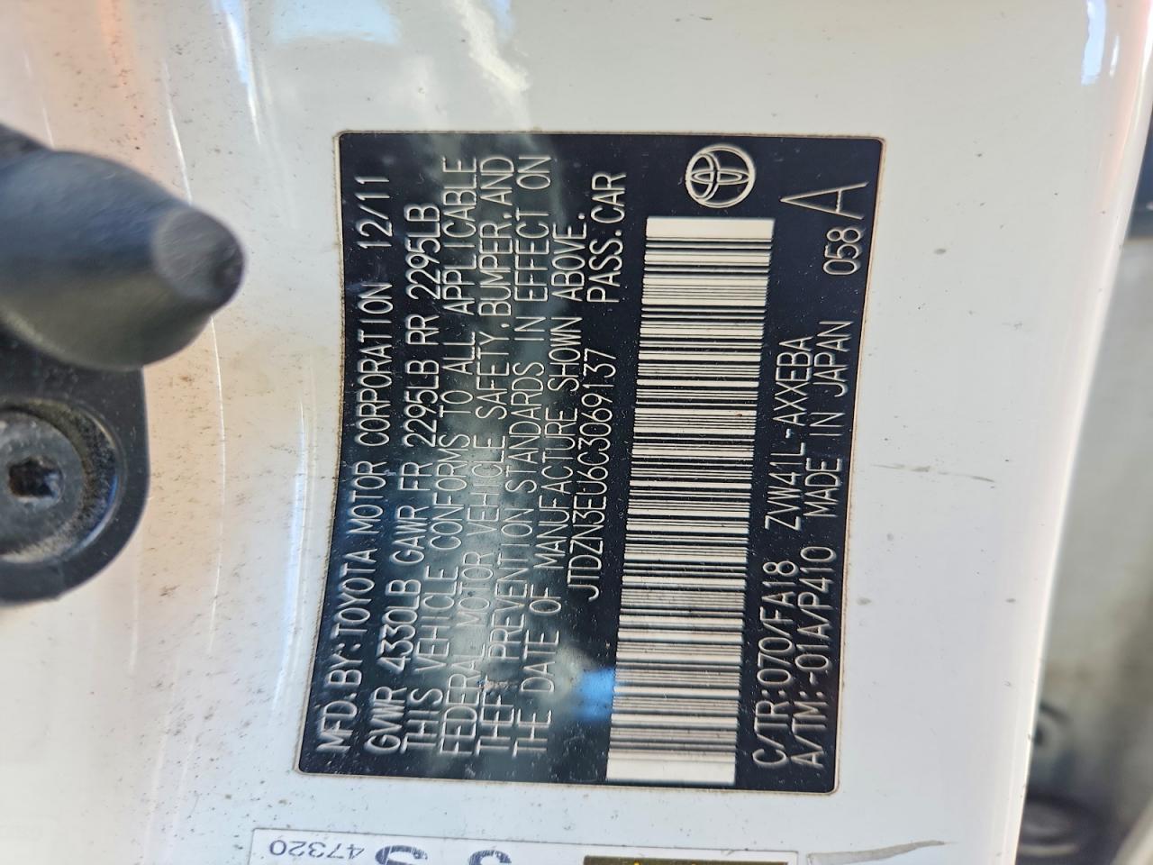 2012 Toyota Prius V Three White vin: JTDZN3EU6C3069137