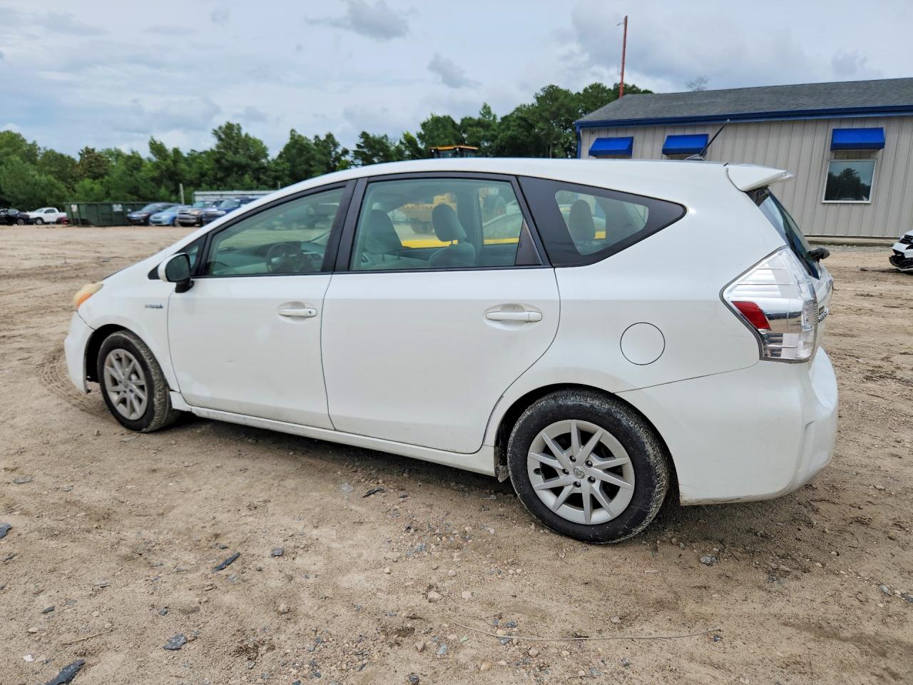 2012 Toyota Prius V Two White vin: JTDZN3EU6C3075441
