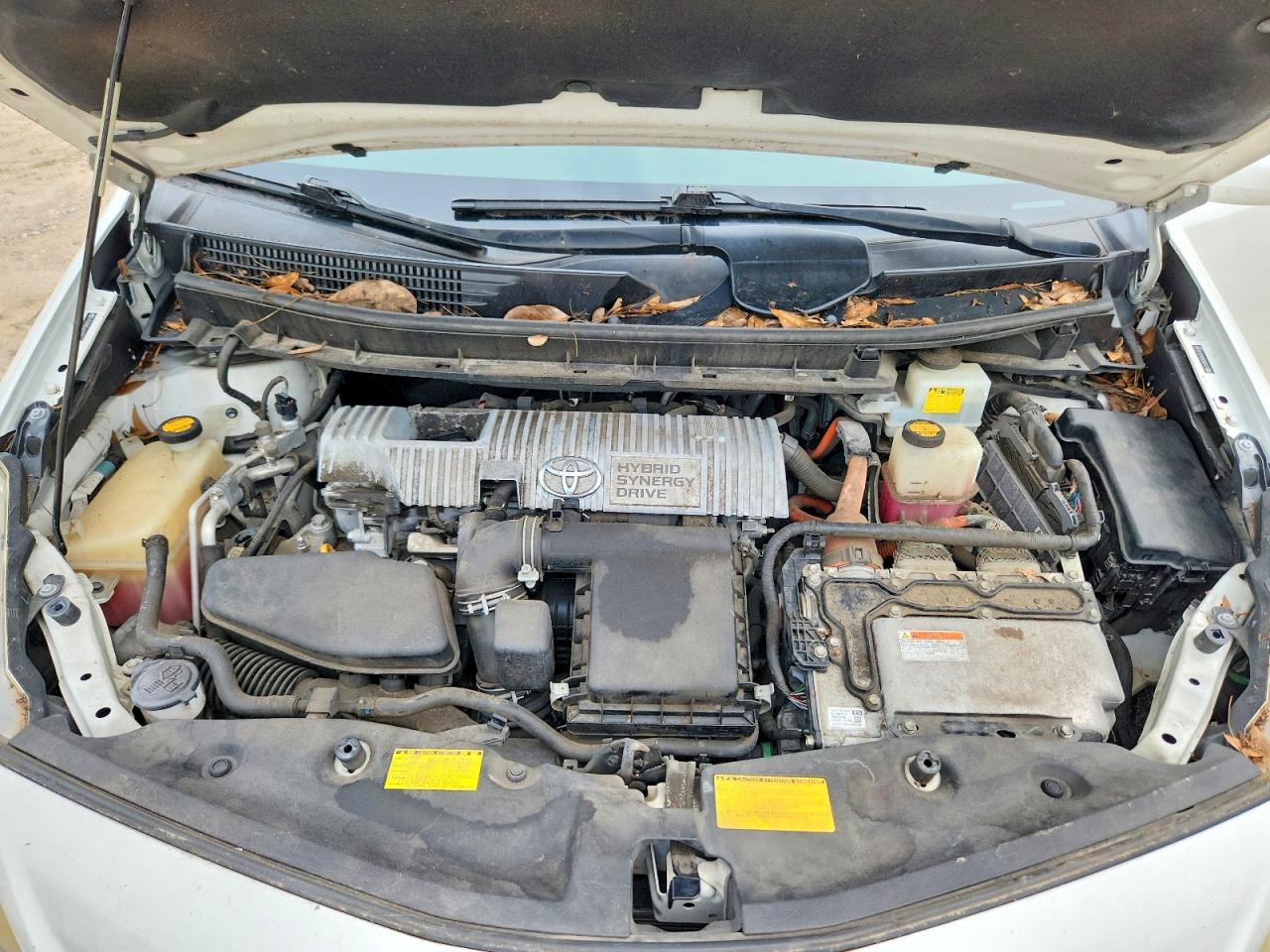 2012 Toyota Prius V Two White vin: JTDZN3EU6C3075441