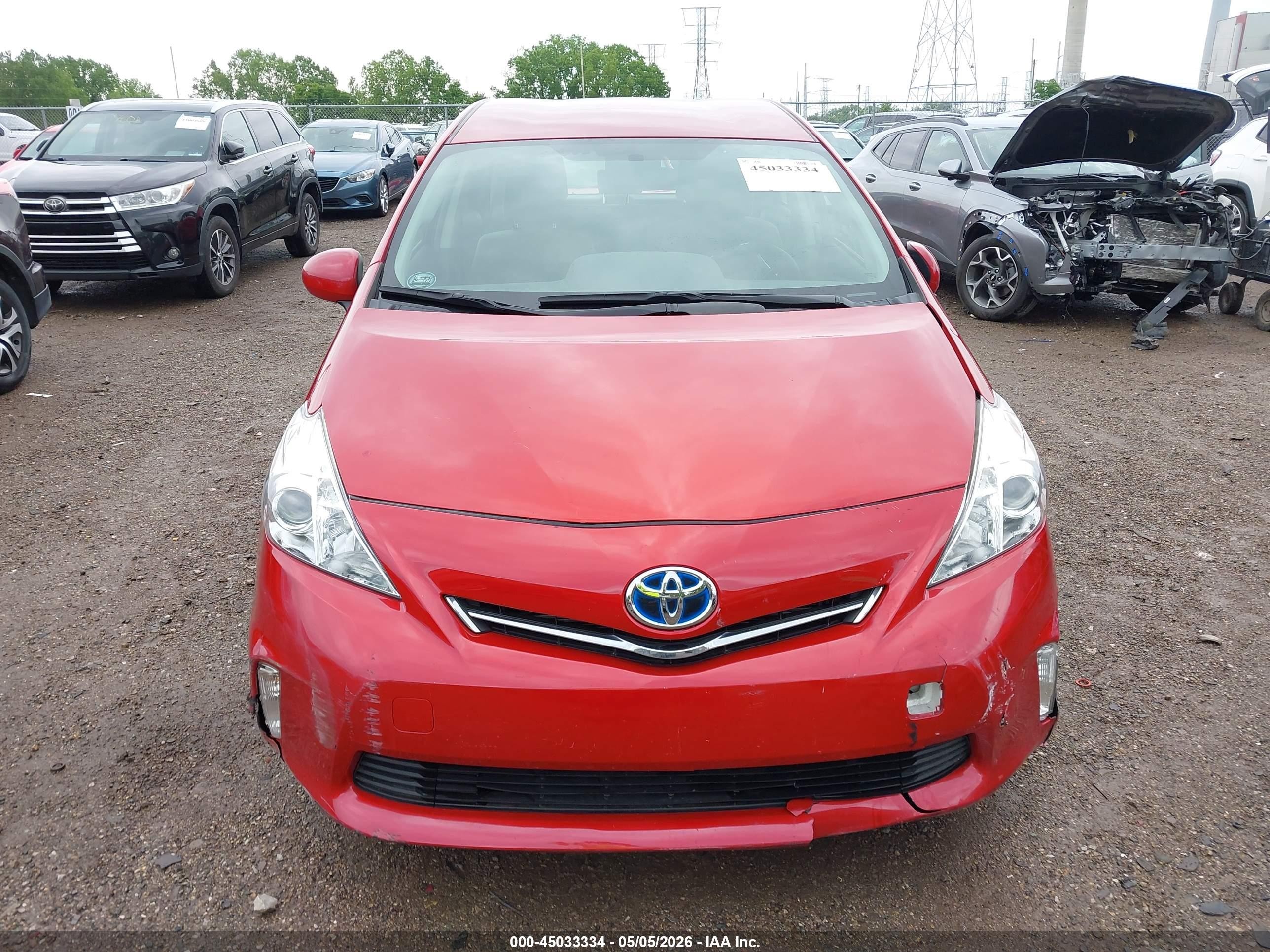 2012 Toyota Prius V Three Красный vin: JTDZN3EU6C3133287