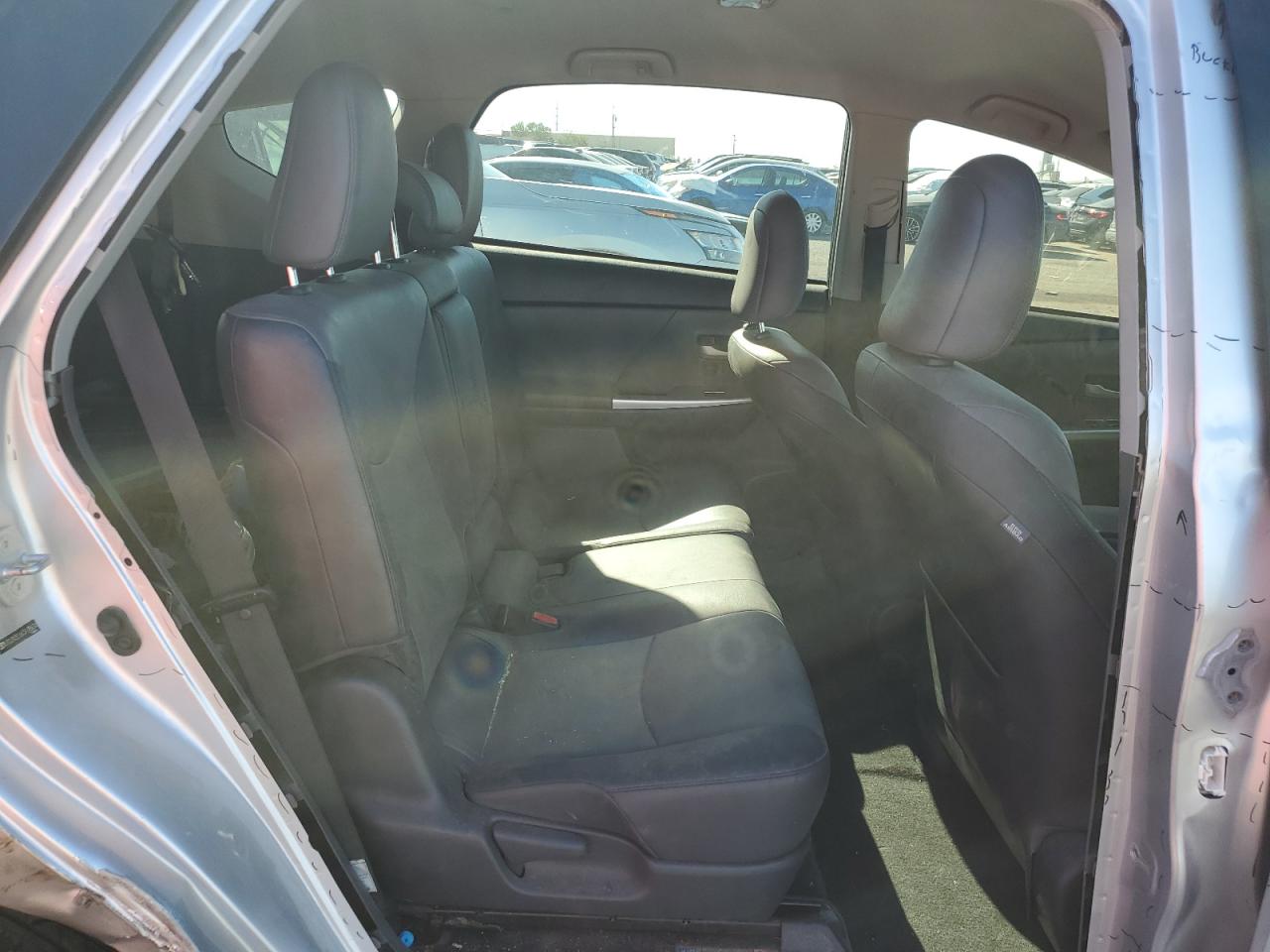 2012 Toyota Prius V Silver vin: JTDZN3EU6C3178634