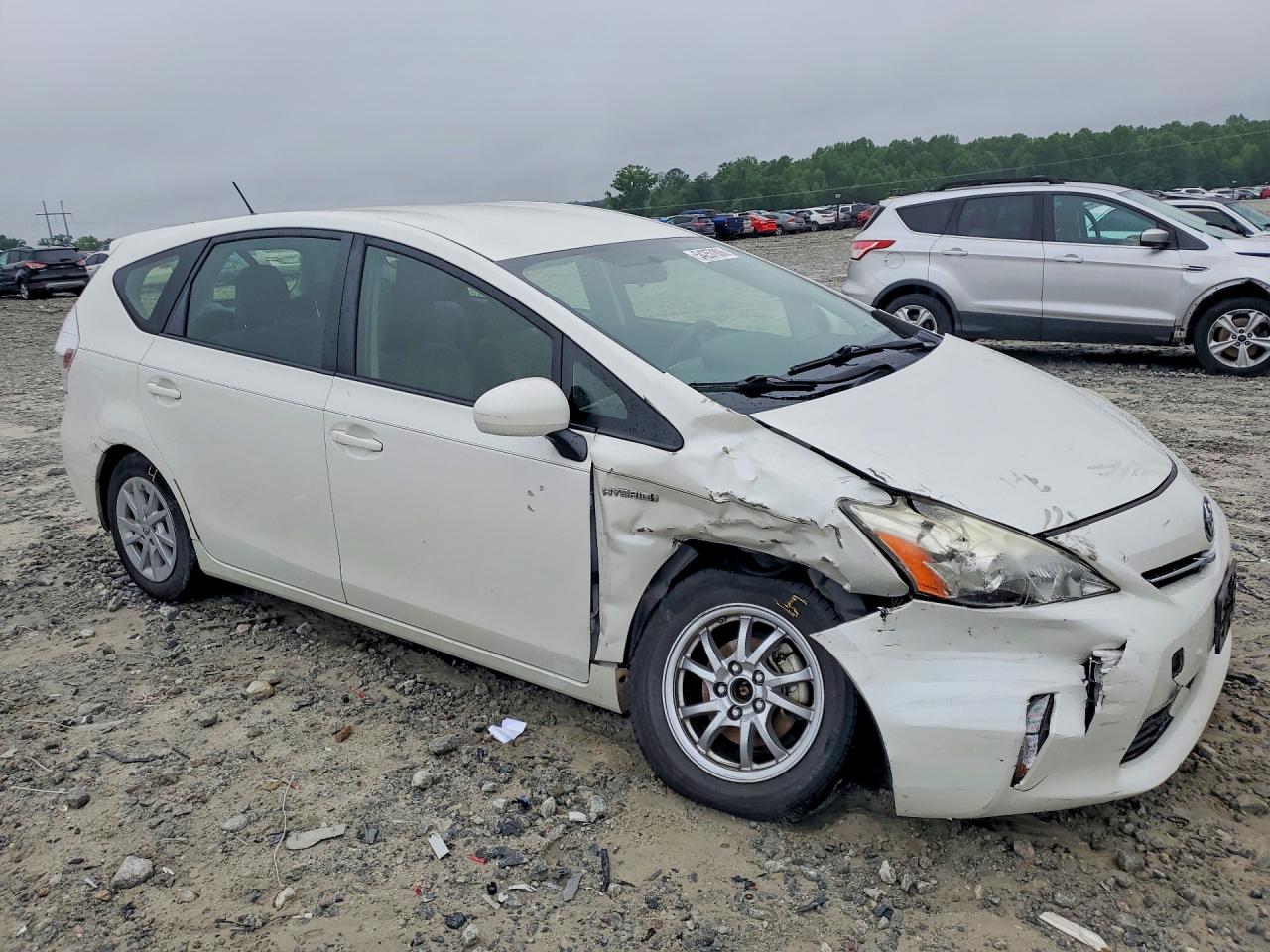 2013 Toyota Prius V Two White vin: JTDZN3EU6D3190851