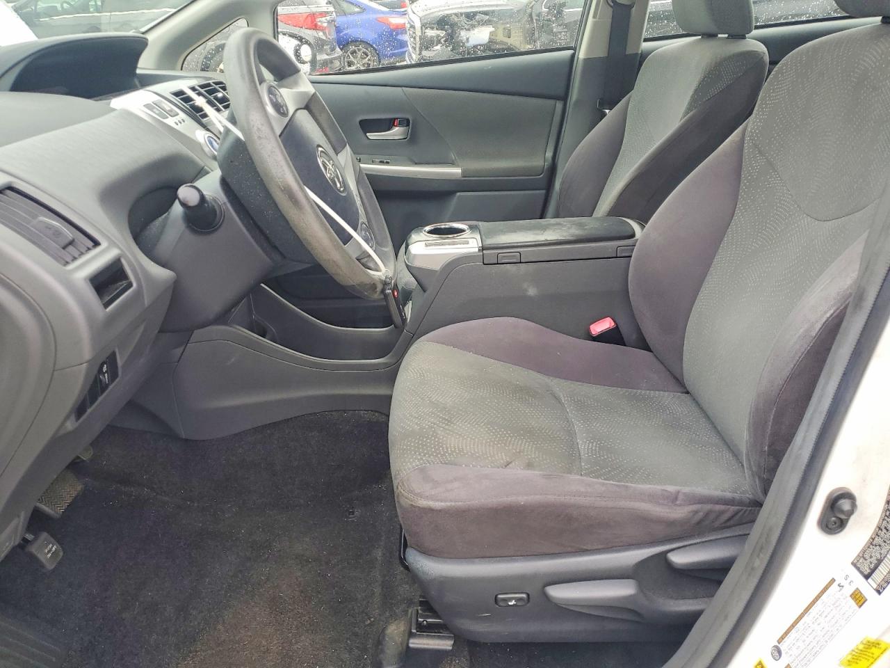 2013 Toyota Prius V Two White vin: JTDZN3EU6D3190851